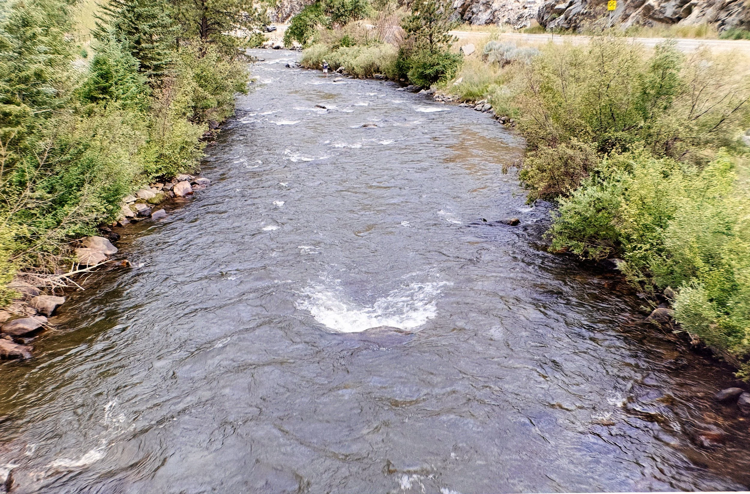 Clear Creek Canyon
Zeiss Ikon Ikonta 523/2
Film: Kodak Gold
Speed: 200
Size: 120
Format: 6x9