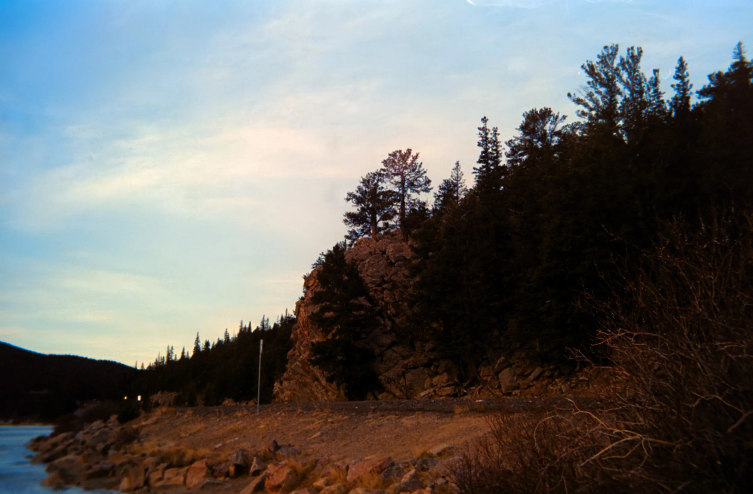 Echo Lake
Camera: Konica Aiborg
Film: Kodak Ultra Max
Speed: 400
Size: 135
Format: Full frame