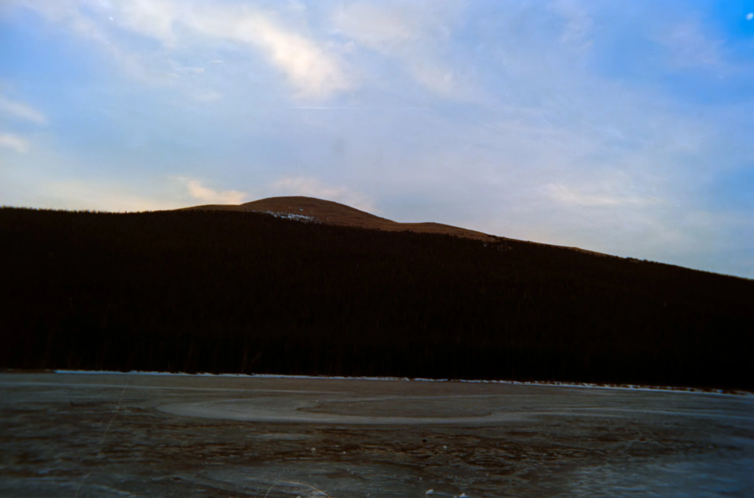 Echo Lake
Camera: Konica Aiborg
Film: Kodak Ultra Max
Speed: 400
Size: 135
Format: Full frame