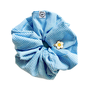 hair accessory unique scrunchie fashion trend charm charms flower handmade montreal quebec canada hairstyle daisy blue checkered
