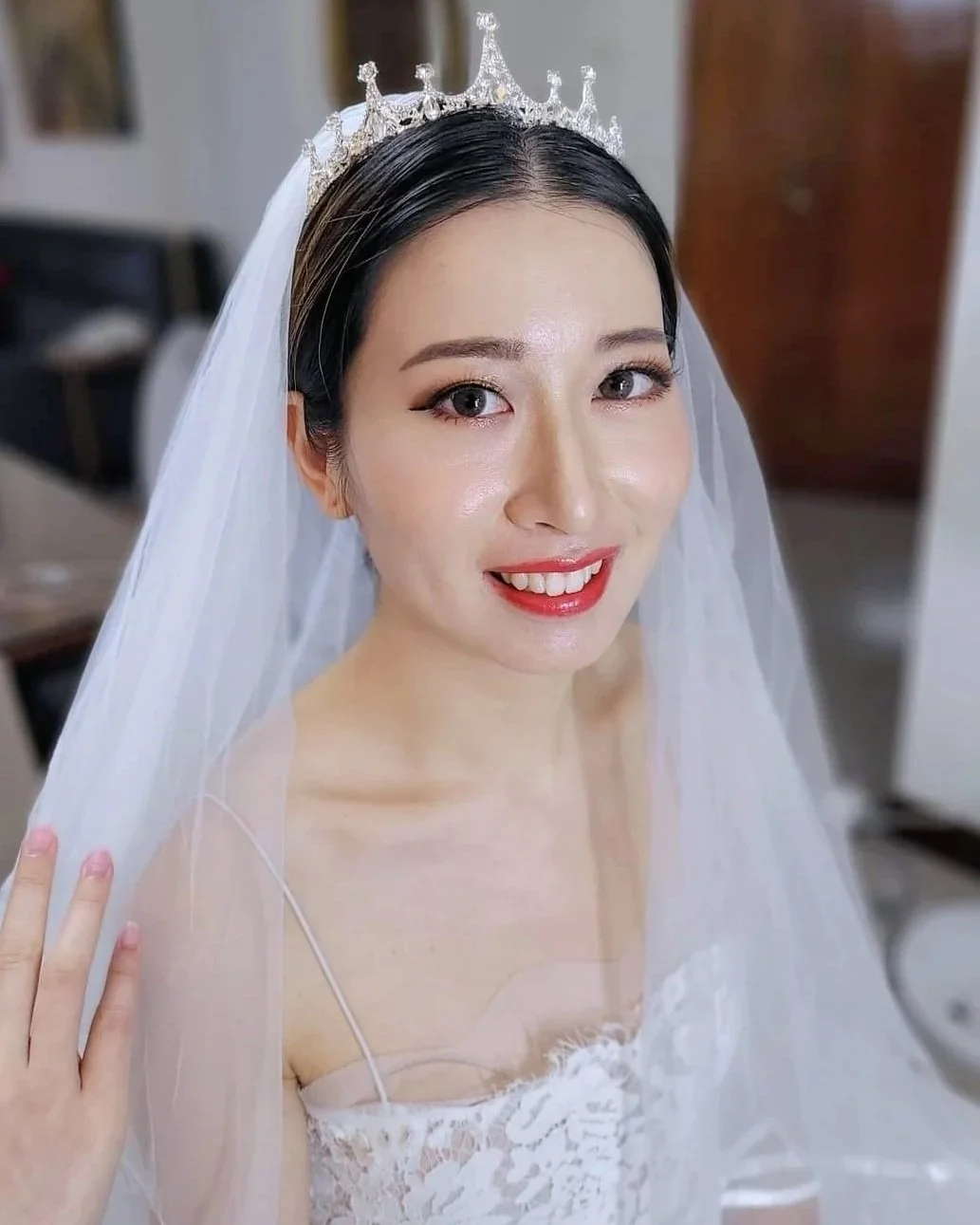 Timeless Bridal Look Singapore
Step into your wedding day with a timeless bridal look in Singapore, featuring elegant makeup and sophisticated hairstyles. Our expert artists create flawless, radiant, and natural styles that enhance your beauty for we