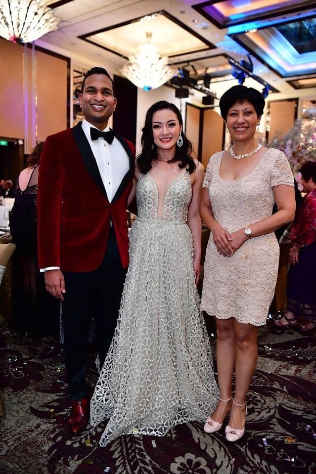 glamorous-bridal-makeup-singapore.jfif