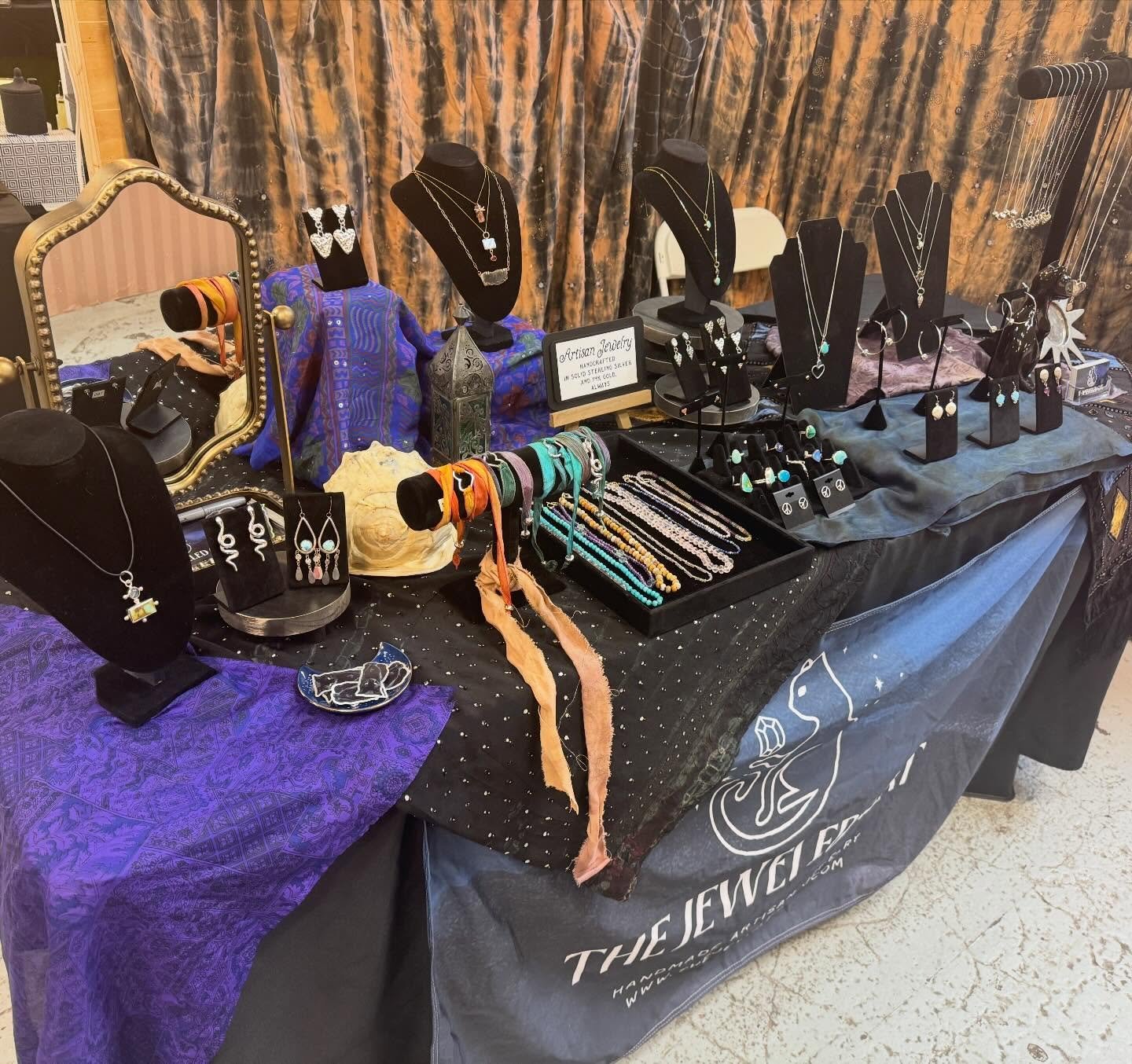 day 2 @artistsandfleas in Williamsburg. LFG!