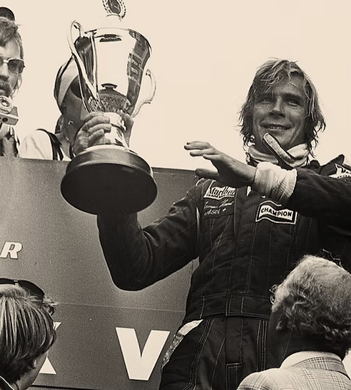 Laureatus: Web Design | Brand Alignment | Creative Direction