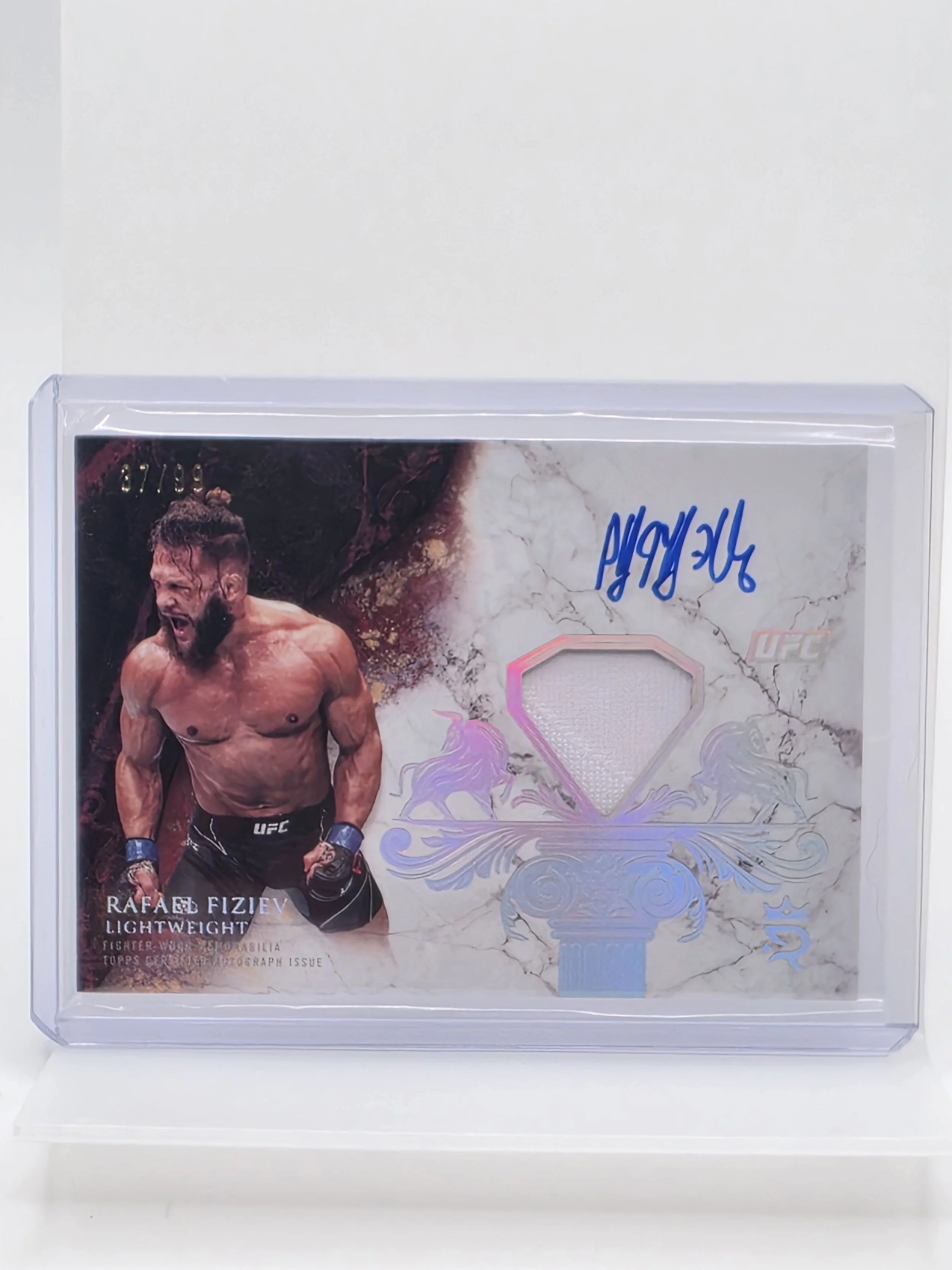 Rafael Fiziev 2025 Topps Royalty Relics Signature Auto 37/99