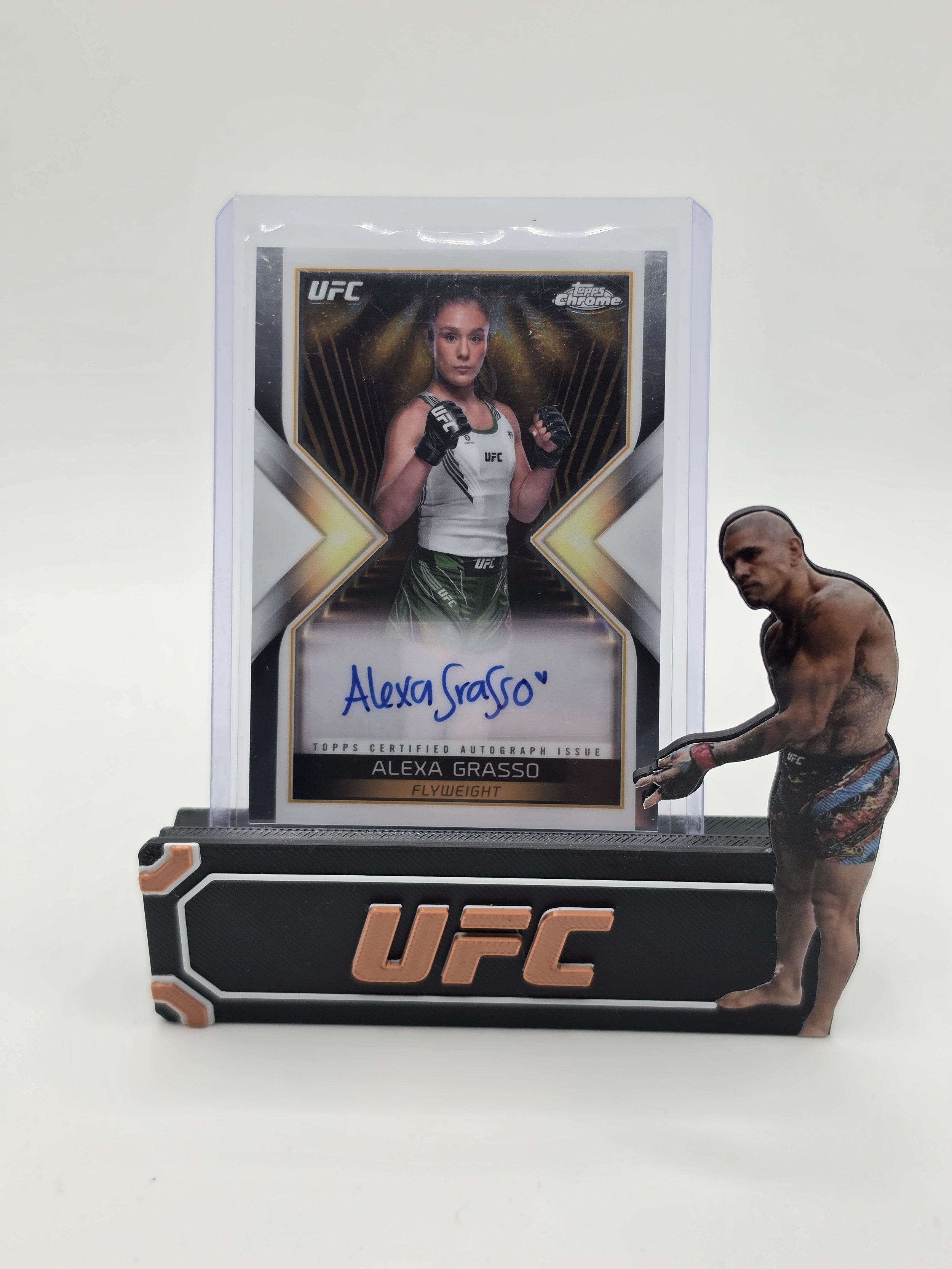 Alexa Grasso 2024 UFC Topps Chrome Certified Auto