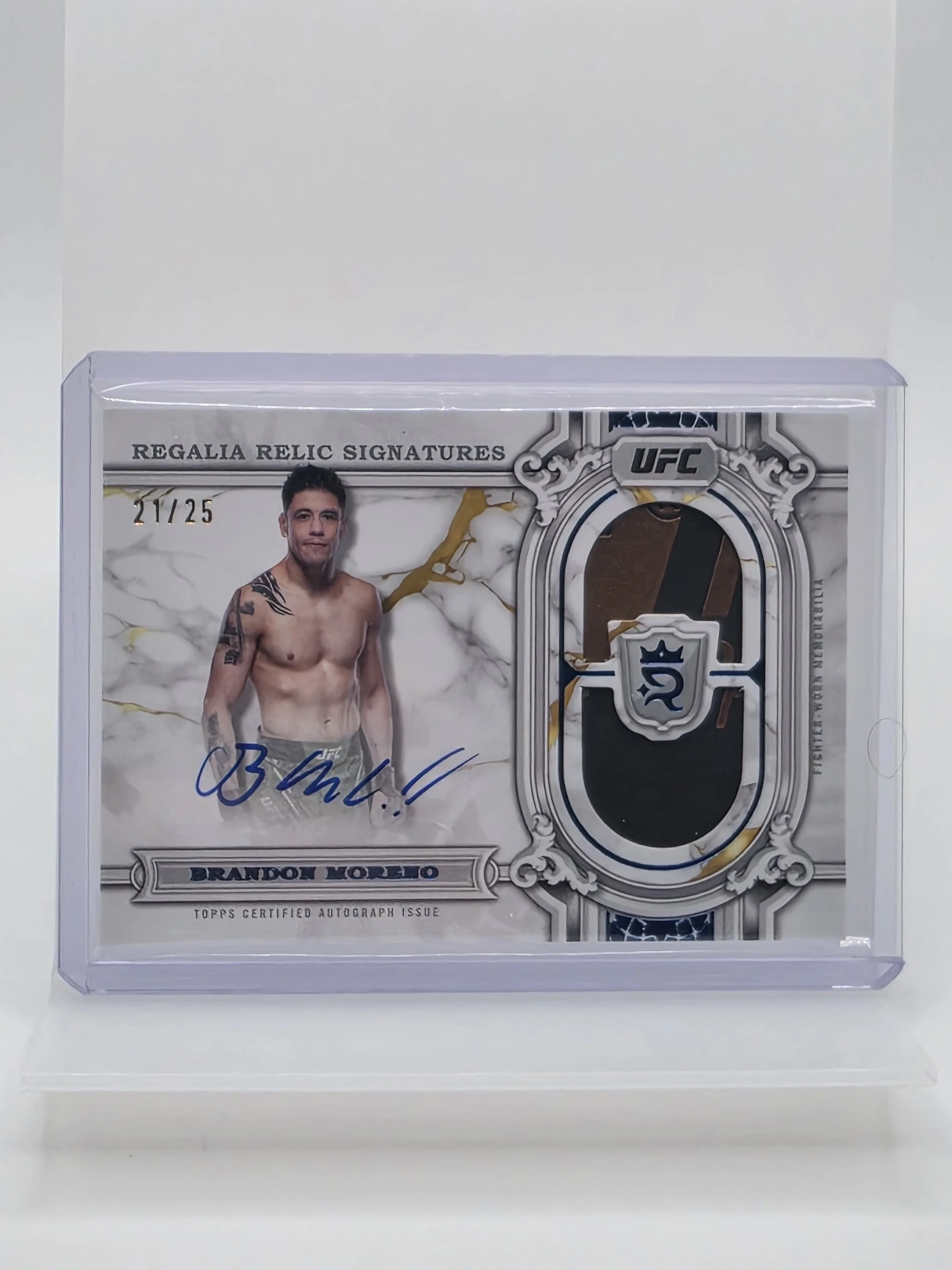 Brandon Moreno 2024 Topps Royalty Regalia Duo Patch Auto 21/25
