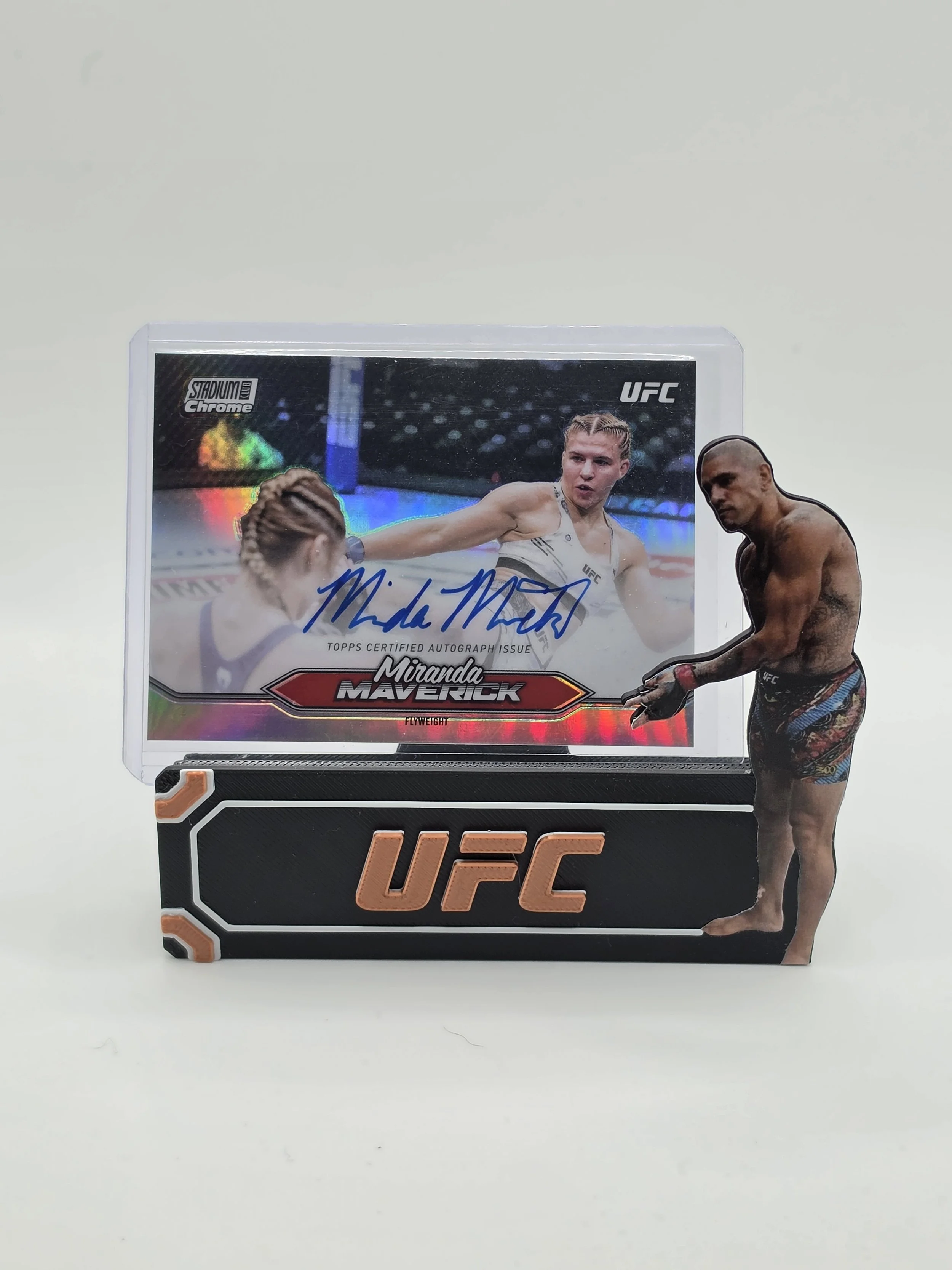 Miranda Maverick 2025 UFC Topps Stadium Rainbow Foil Chrome Auto