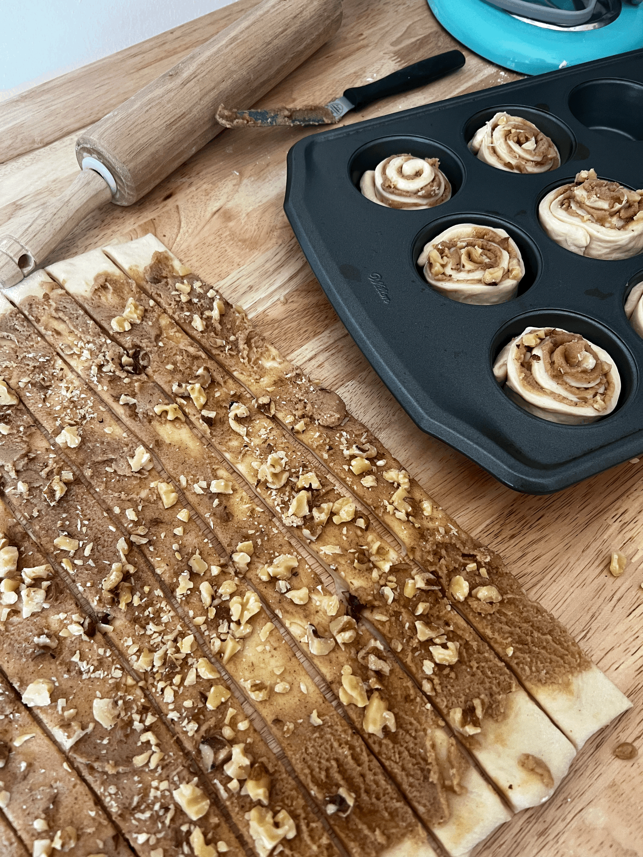 Apple Walnut Cinnamon Rolls - 4 Count