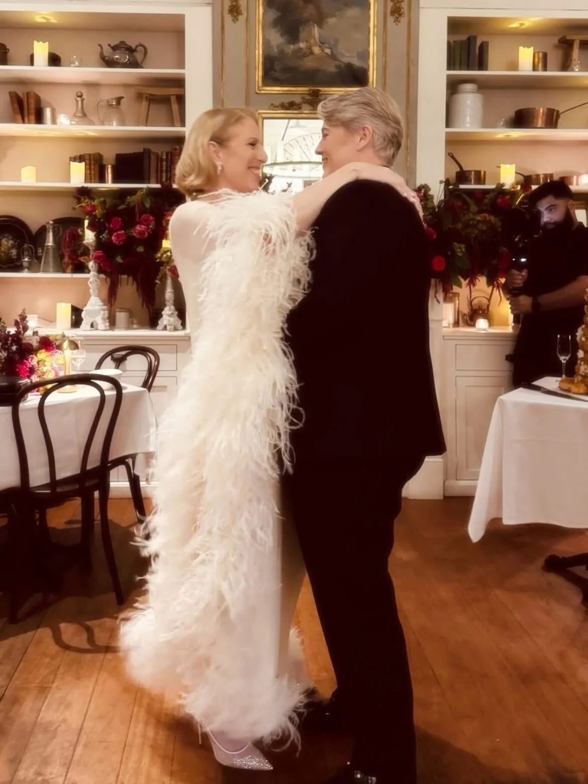 One year ago today I experienced one of the most amazing days of my life marrying the most beautiful person I&rsquo;ve ever met @elizabethawilkinson 🤍and celebrating the day with my gorgeous daughters, close family and the most important people in t
