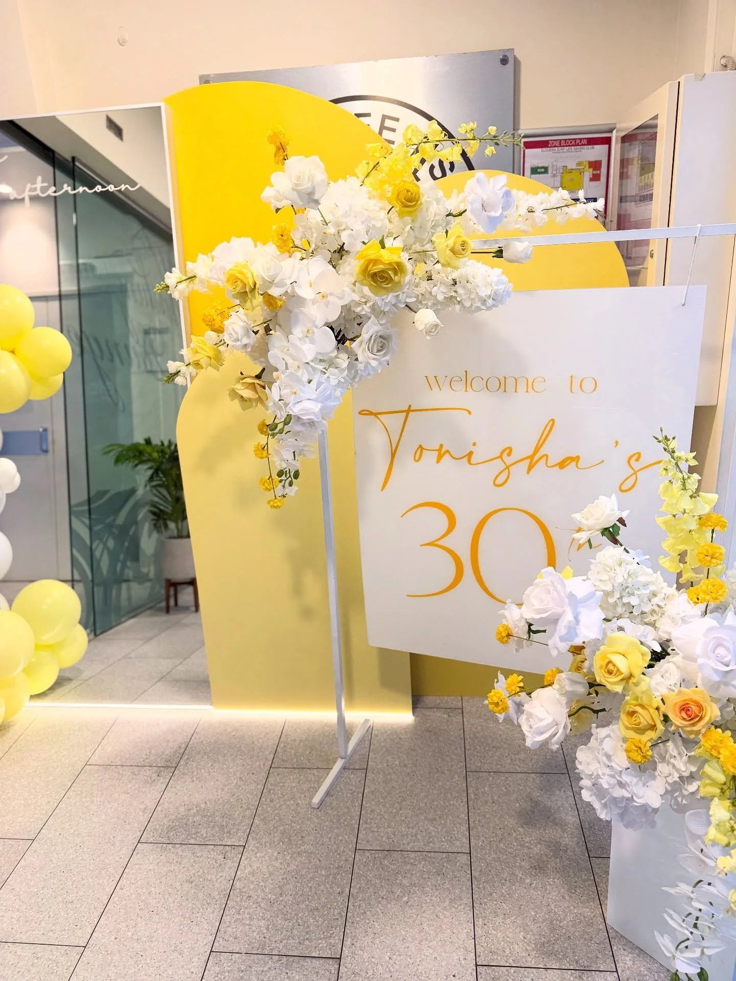 Tonisha&rsquo;s 30th was INSANE ✨💛

From the custom built entrance moment for the queen herself, to the dreamy dessert cart, statement backdrop and balloons&hellip; every detail came together so perfectly. Even hidden LED lighting woven through the 