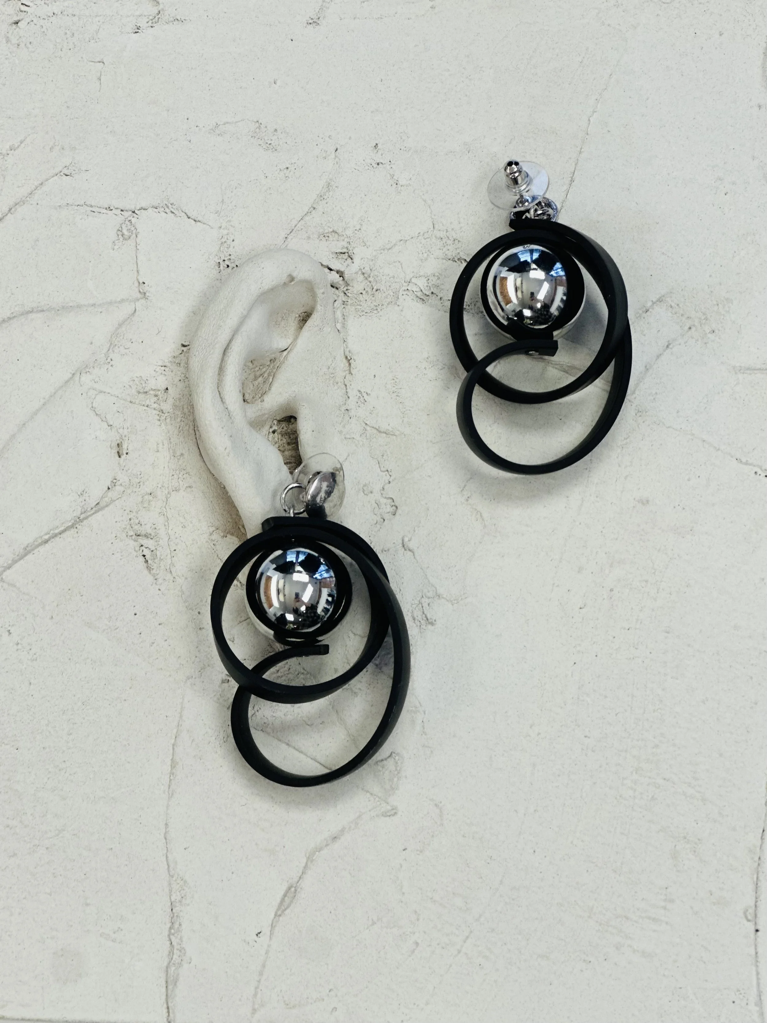 Knot Earrings - Samuel Coraux