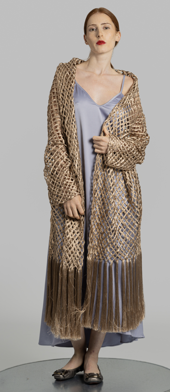 Gold Metallic Fringe Shawl with Sleeves - Pé de Chumbo