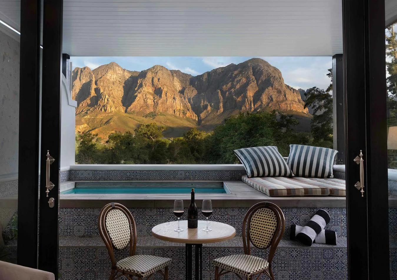 The Mountain View - Executive Suites (Incl. Pool) - 2 nights