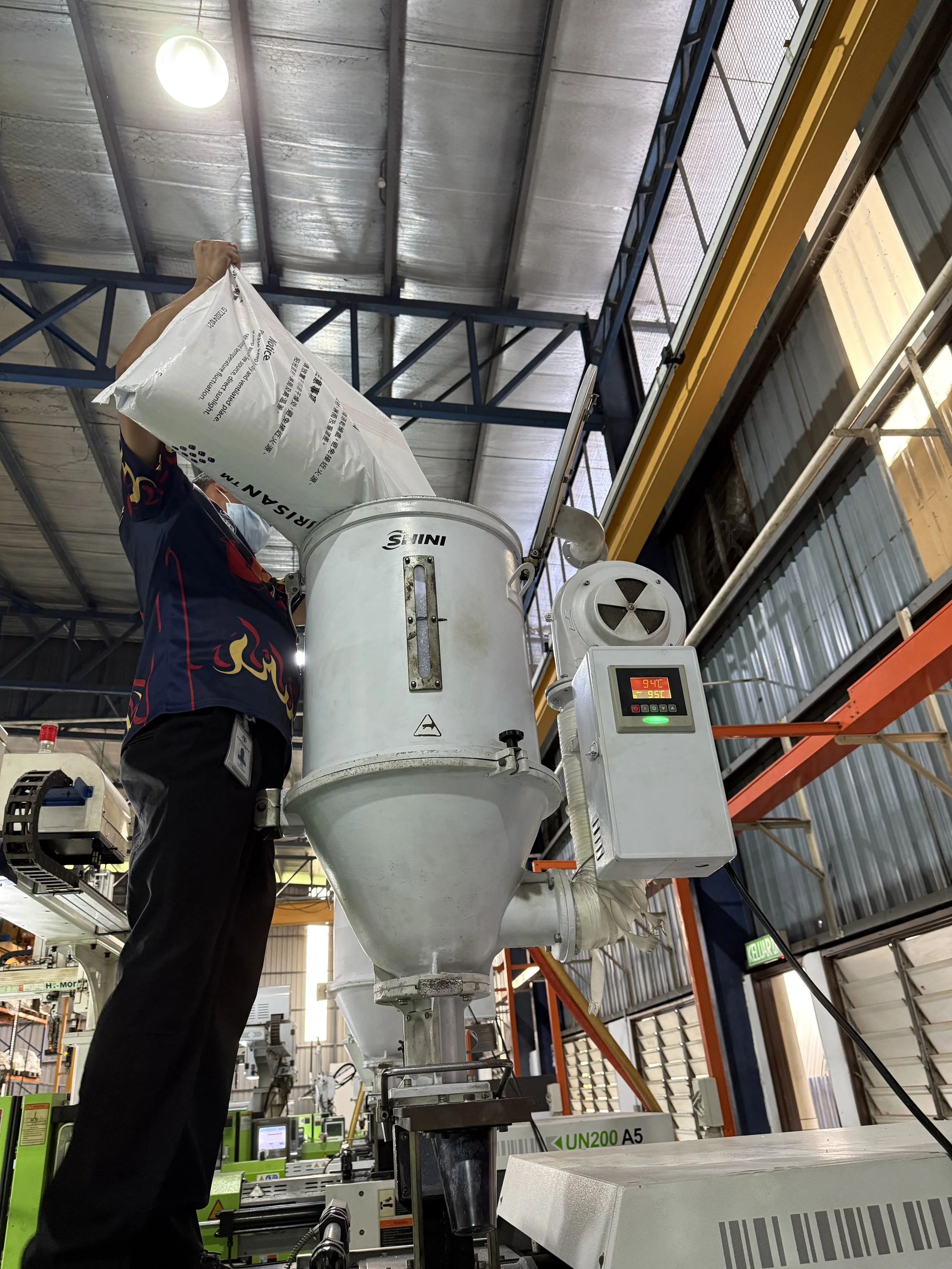 Walkie Talkie Plastic Insert Molding Parts