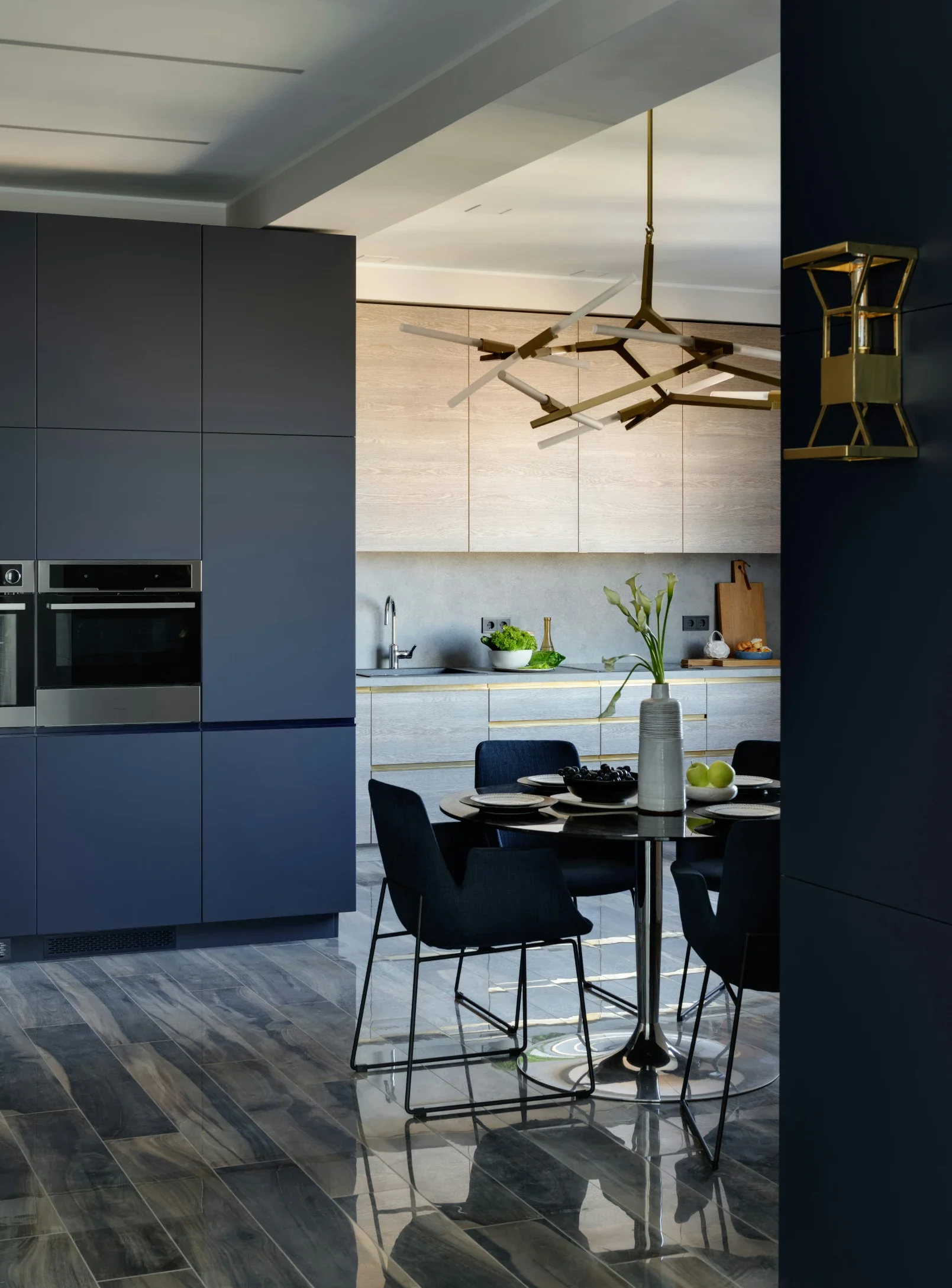 Coordinating Lighting in Open-Plan Kitchen and Dining Spaces