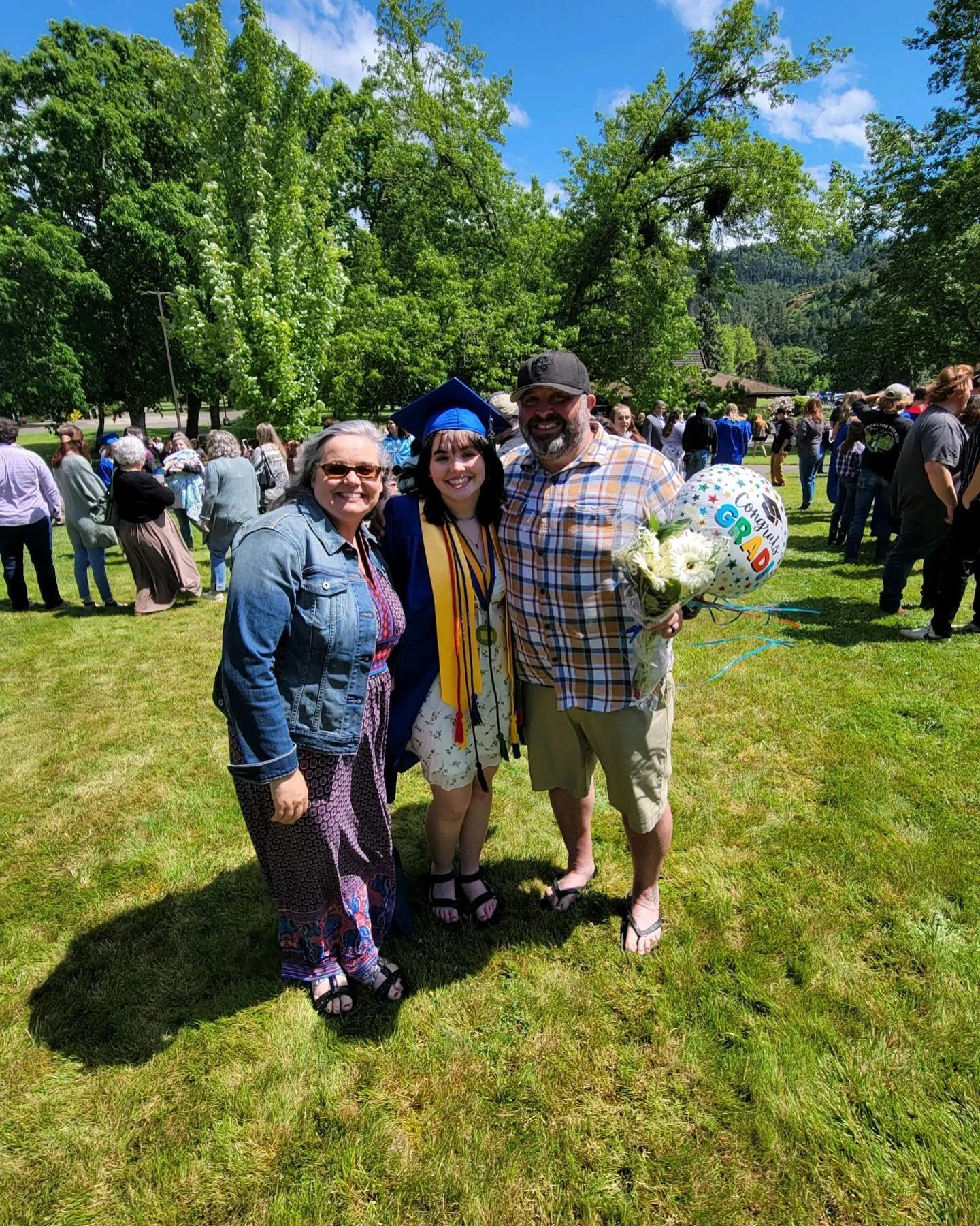 I love each and everyone of you with all my heart, thankful to have you in my class, and happy graduation we made it guys😩❤️