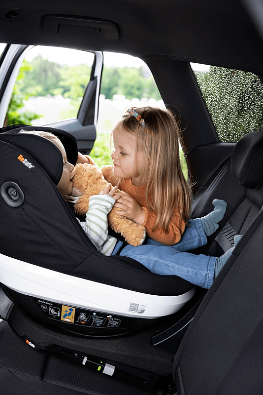 Babyschale vs. Reboarder – wann ist wirklich der richtige Zeitpunkt zum Wechseln?