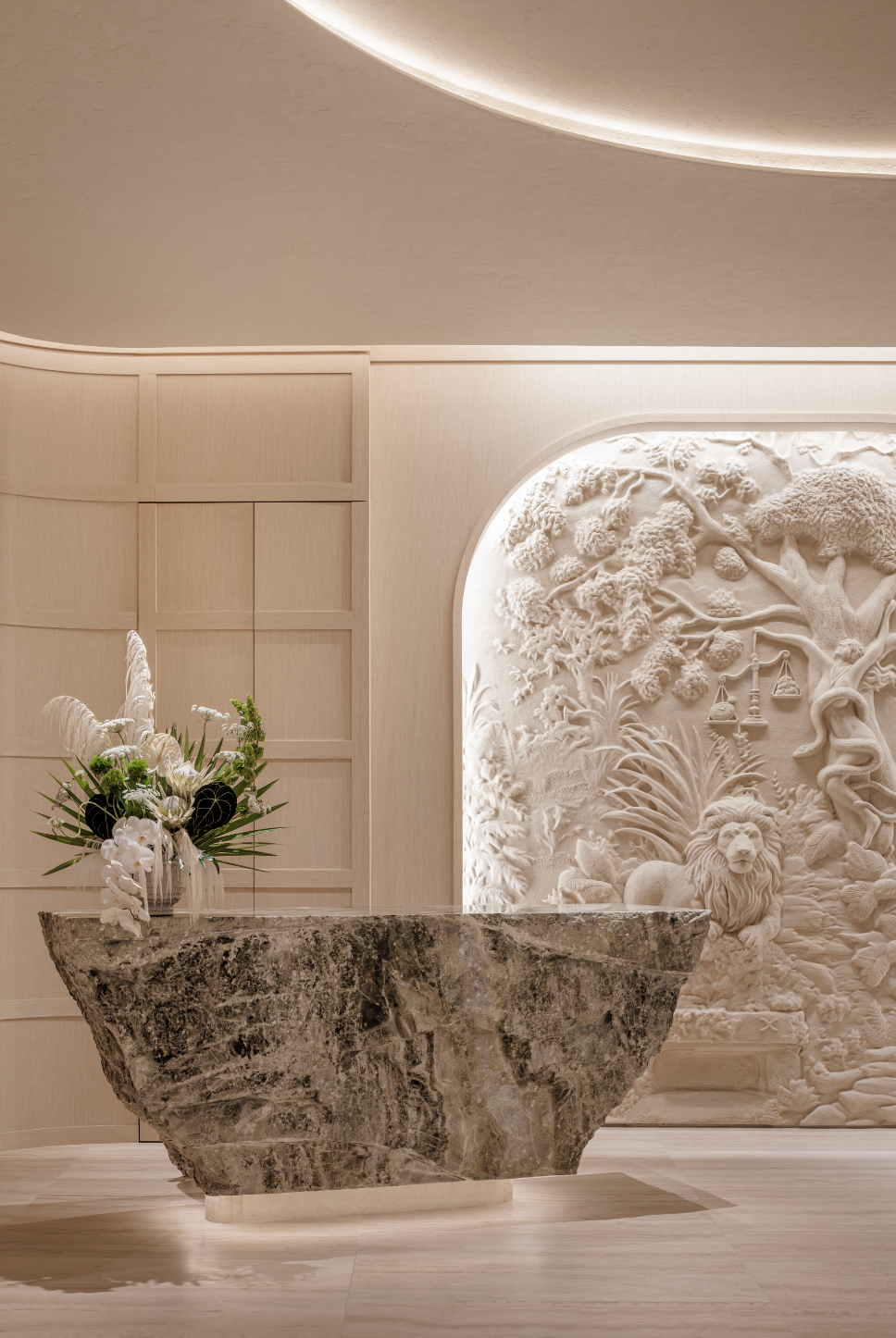 concierge experience in luxury office building in miami beach