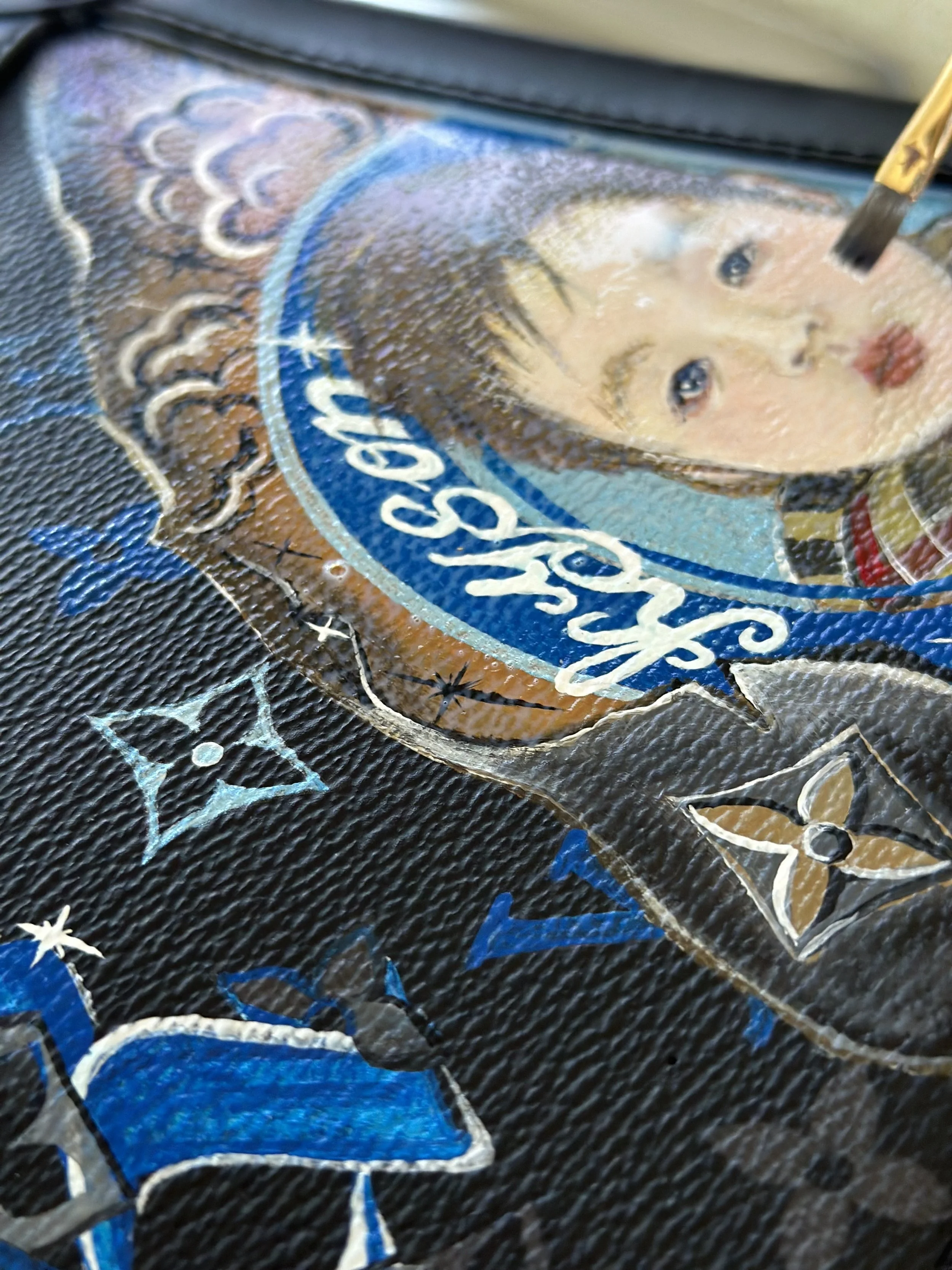 Wearable art that carries your story.
