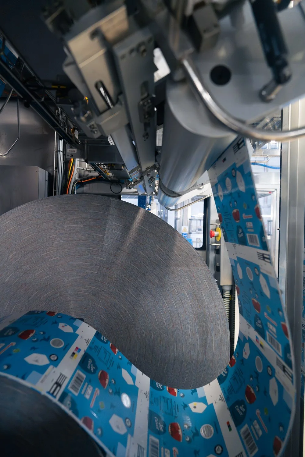 Industriefotografie Tetra Pak - Detailaufnahme einer großen Folienrolle für Verpackungsproduktion - Culet