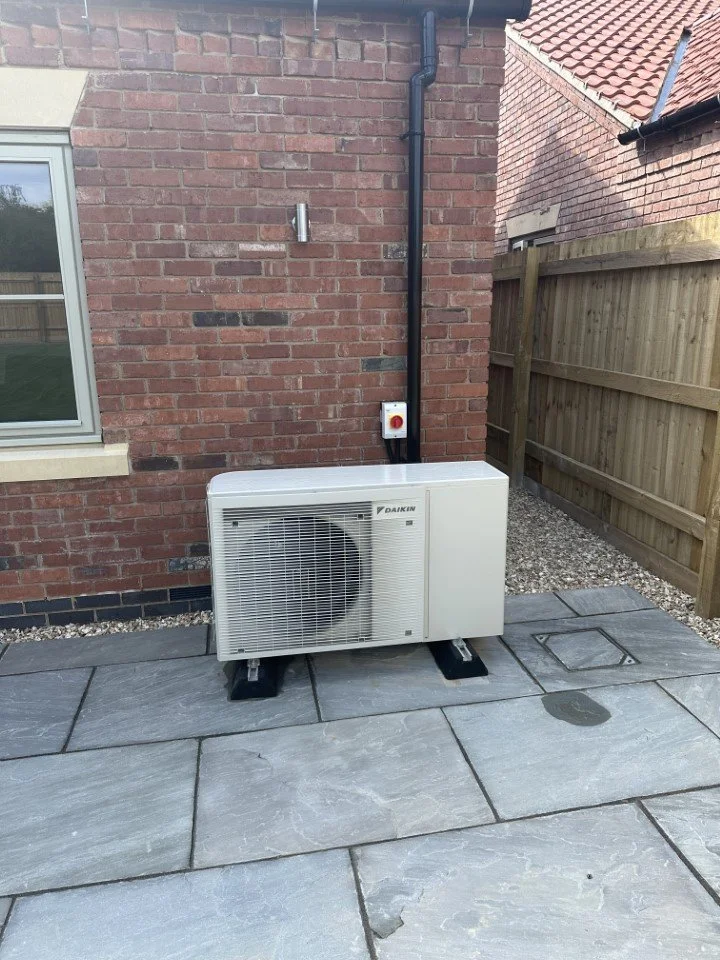 Neather B Heat pump 2.jpg