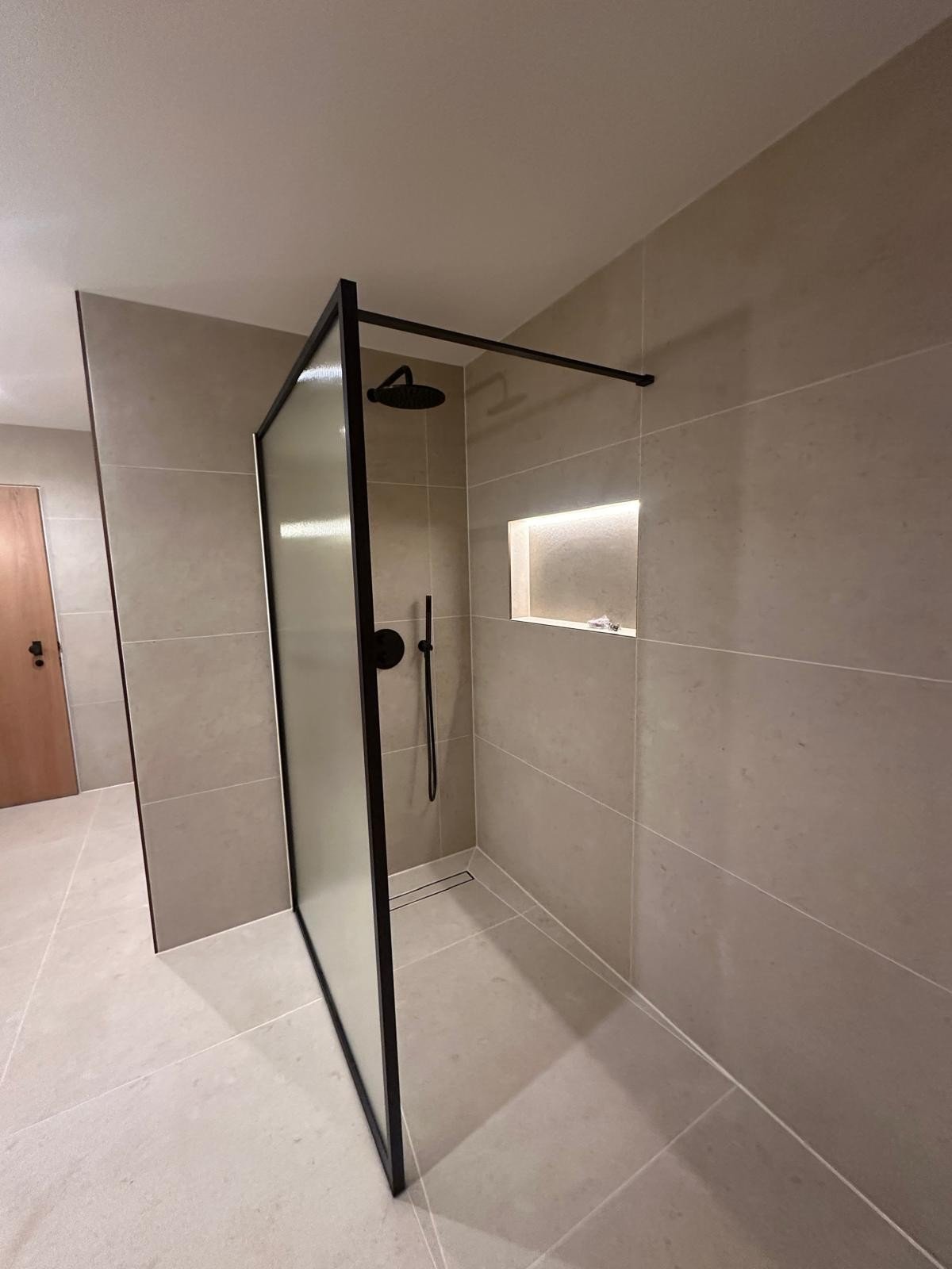 Shower.jpg