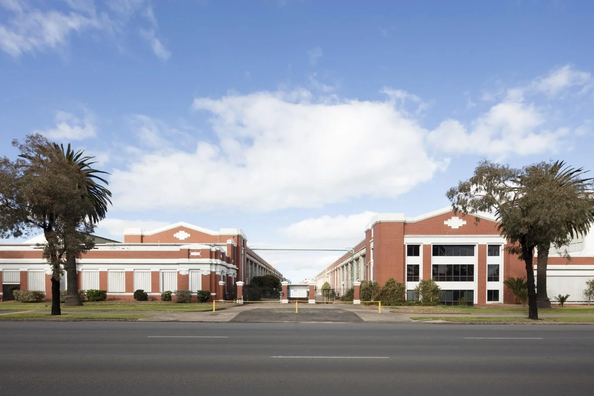 Pelligra-Melbourne-Building-Construction-Development-455-Melbourne-Road-Norlane-2.webp
