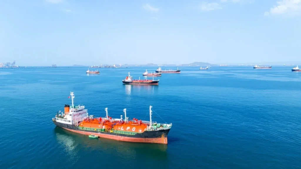 Chokepoint Route Resilience: Expanding Alternative Trade Routes