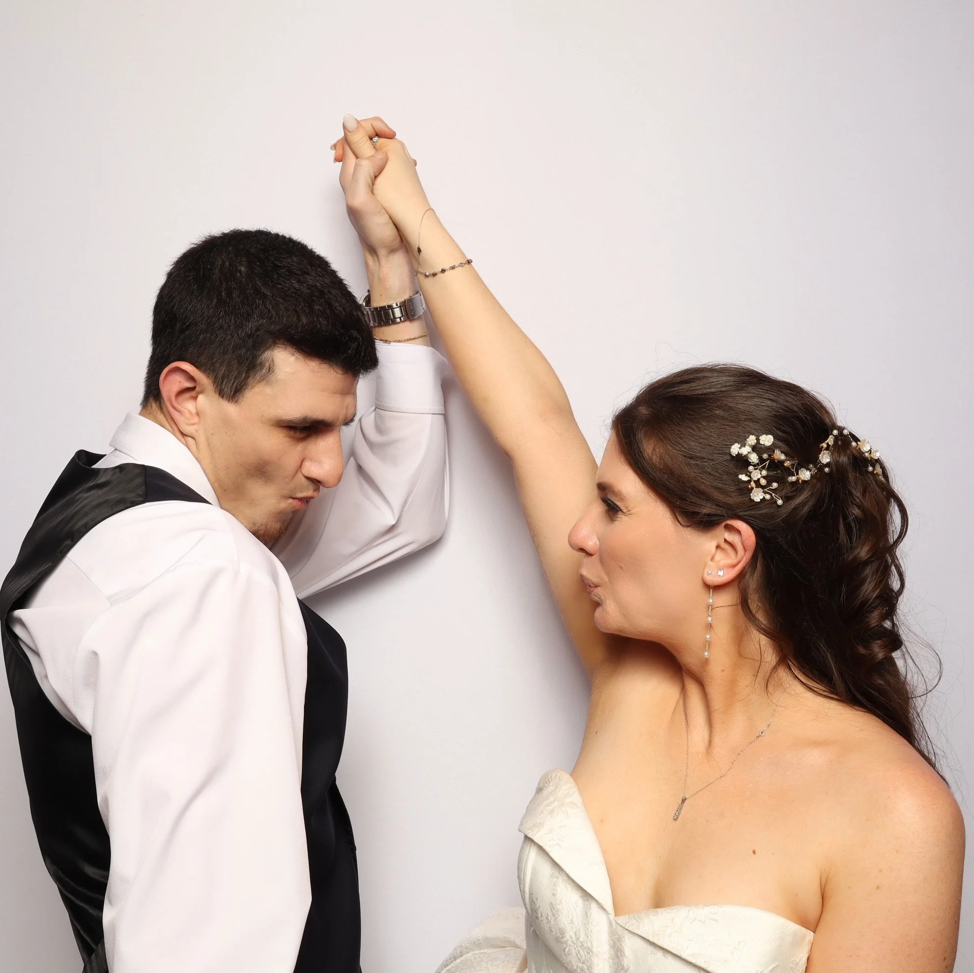 I got a text! 🩶
One of the standout features of our photobooth experience is that guests receive their photos within minutes via text!

Philadelphia wedding | Philly events | Delaware weddings | South Jersey events | Philly photo booth | Delaware ev