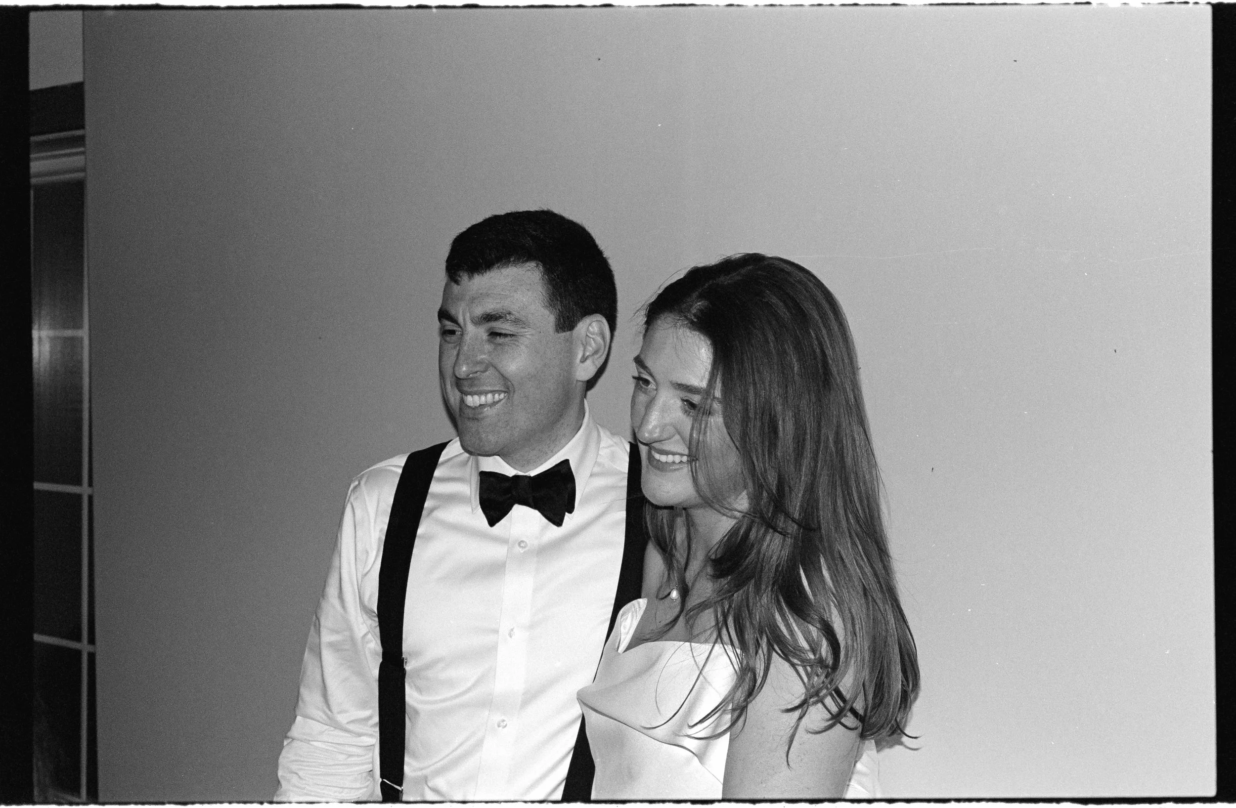 100% of couples who reviewed us said they&rsquo;d recommend Selfie Shots to a friend. 
🤍 

Your wedding deserves vendors who care about the details: from the backdrop design to the gallery delivery. We do.  Dates fill fast for the season: DM your da