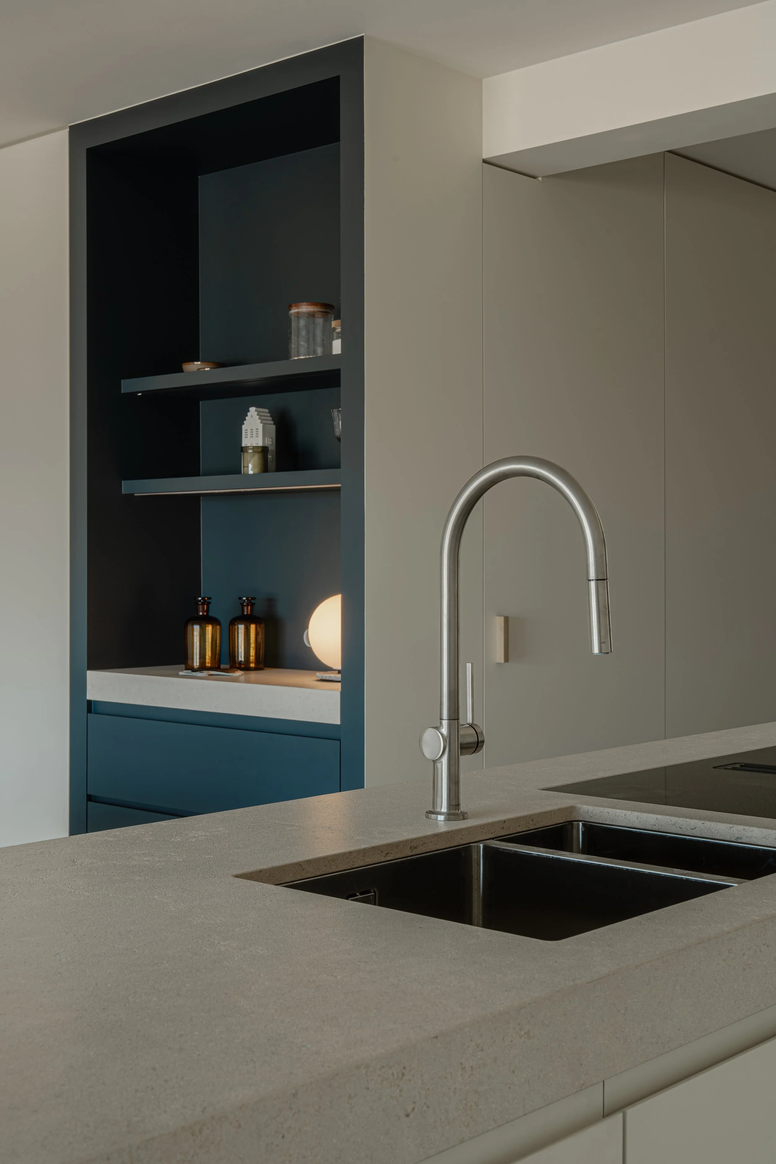 keukeneiland renovatie appartement zeedijk blankenberge