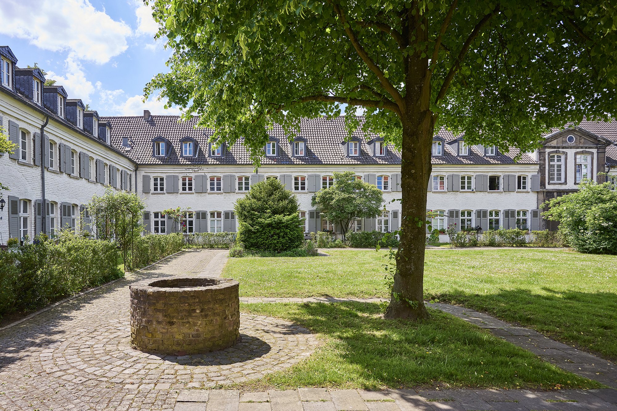 Architekturfoto vom Kloster Saarn in Mülheim an der Ruhr