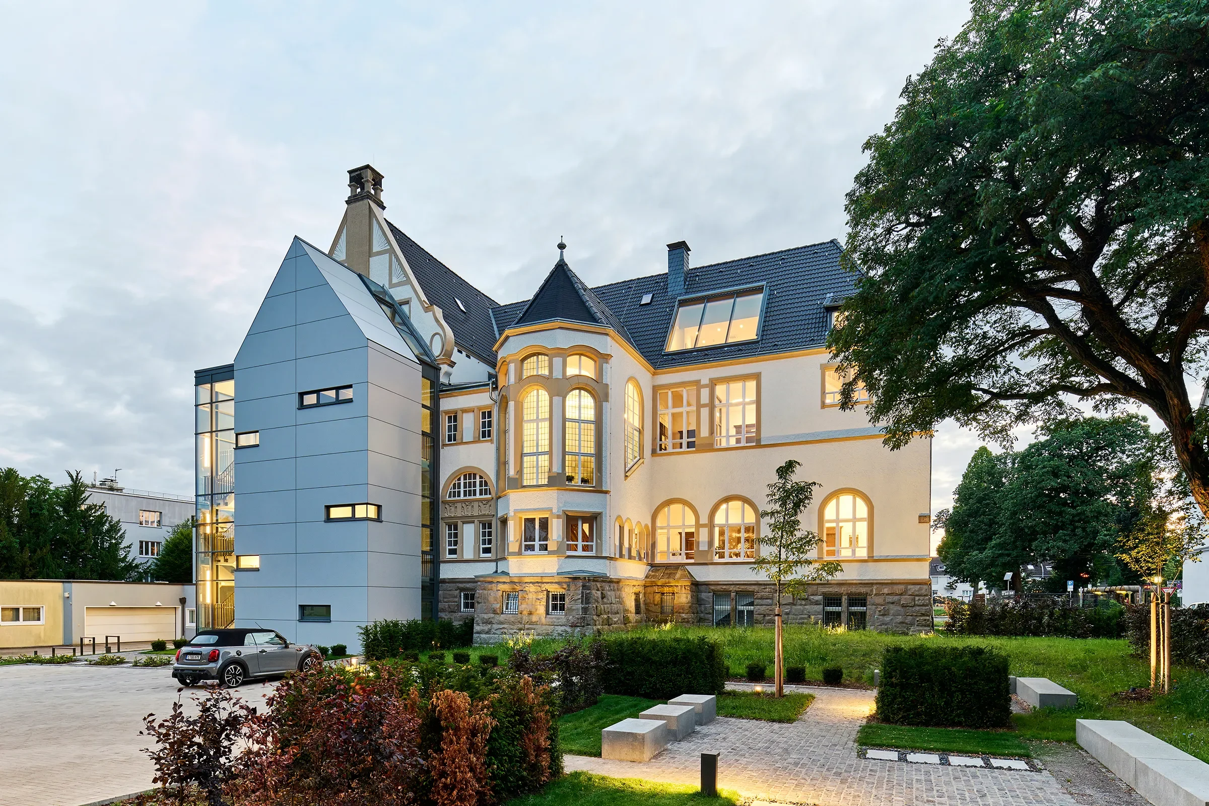 RathausBredeney-Essen-2_2400.webp