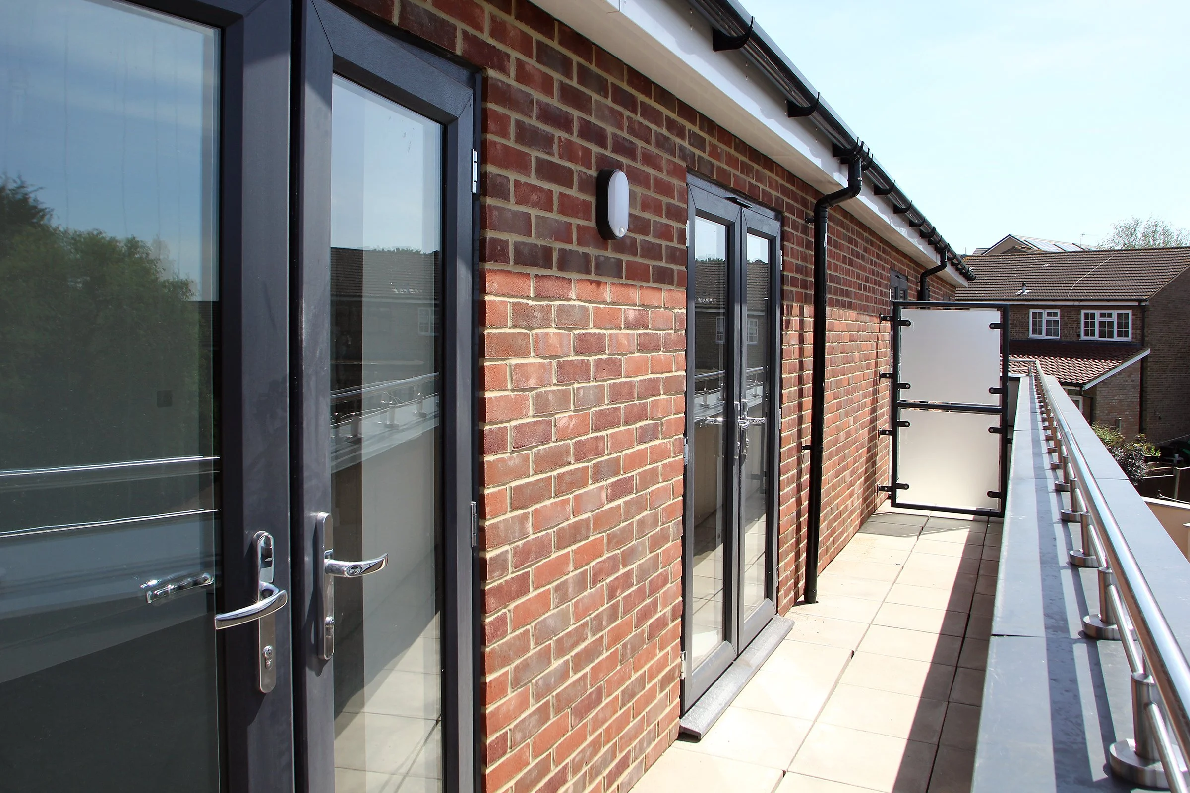 Bright room with glazed balcony doors at Coppice Path