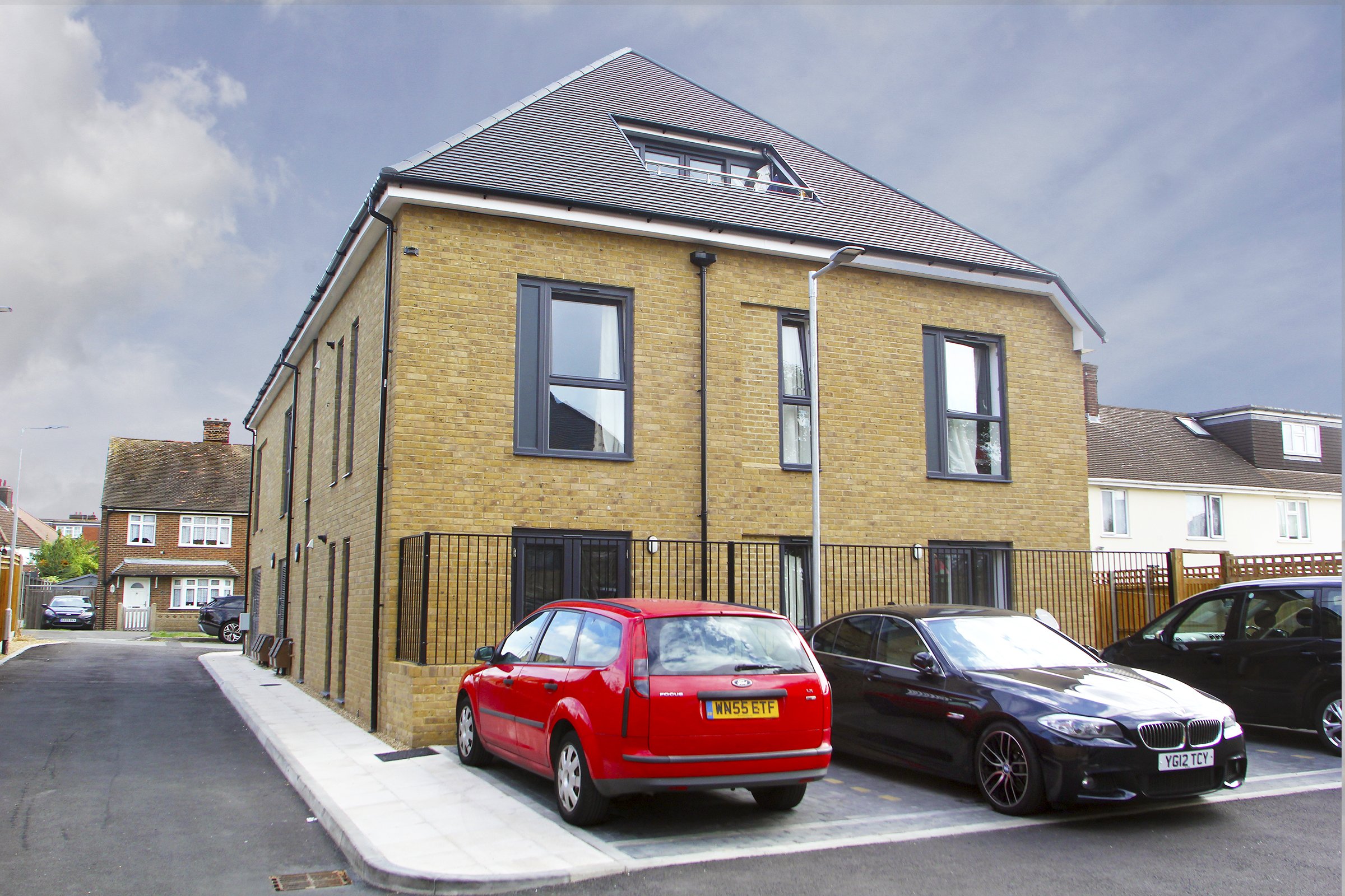 Side elevation and resident parking at Rayleigh Road