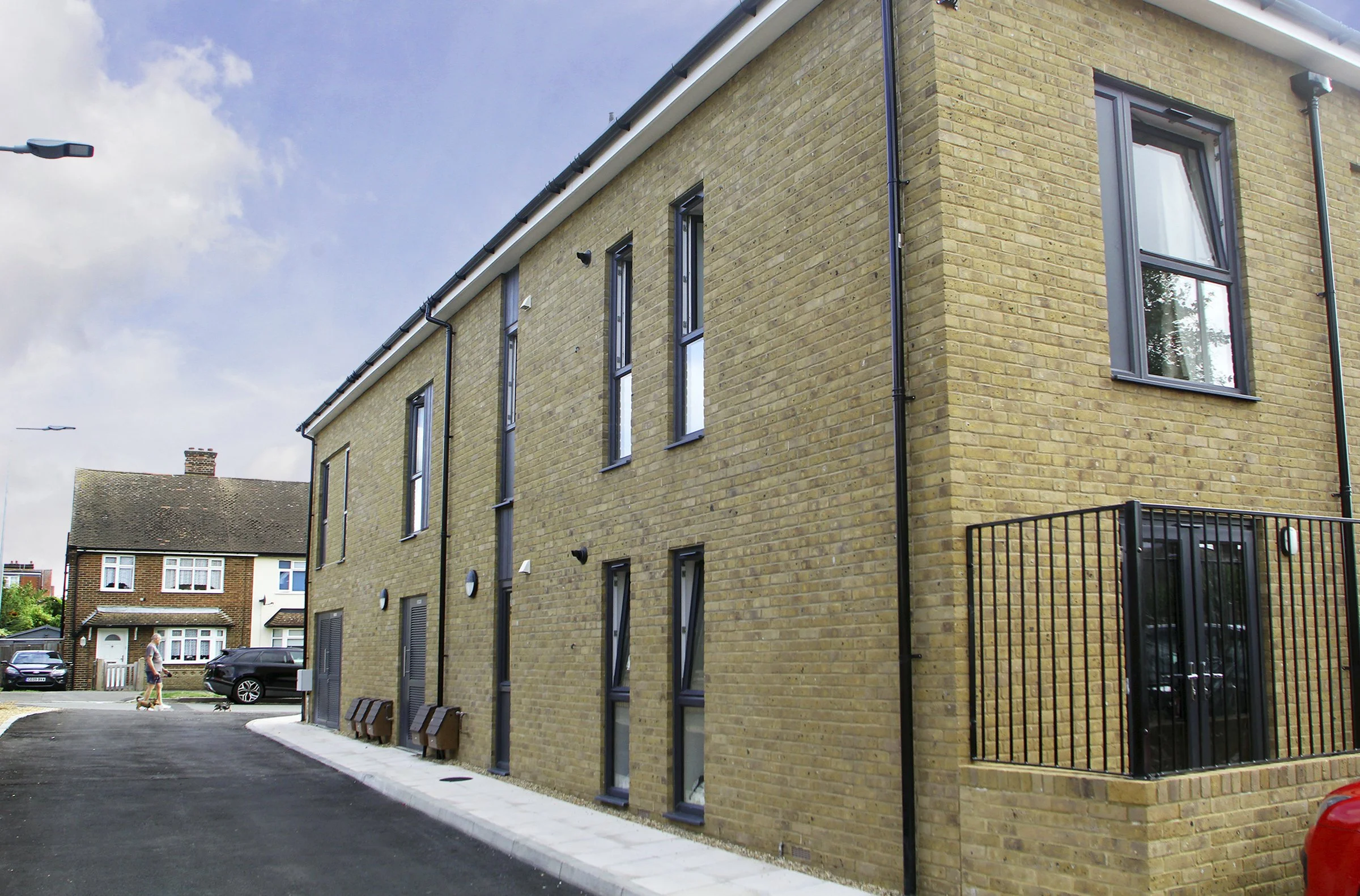 Landscaped access route between homes at Rayleigh Road