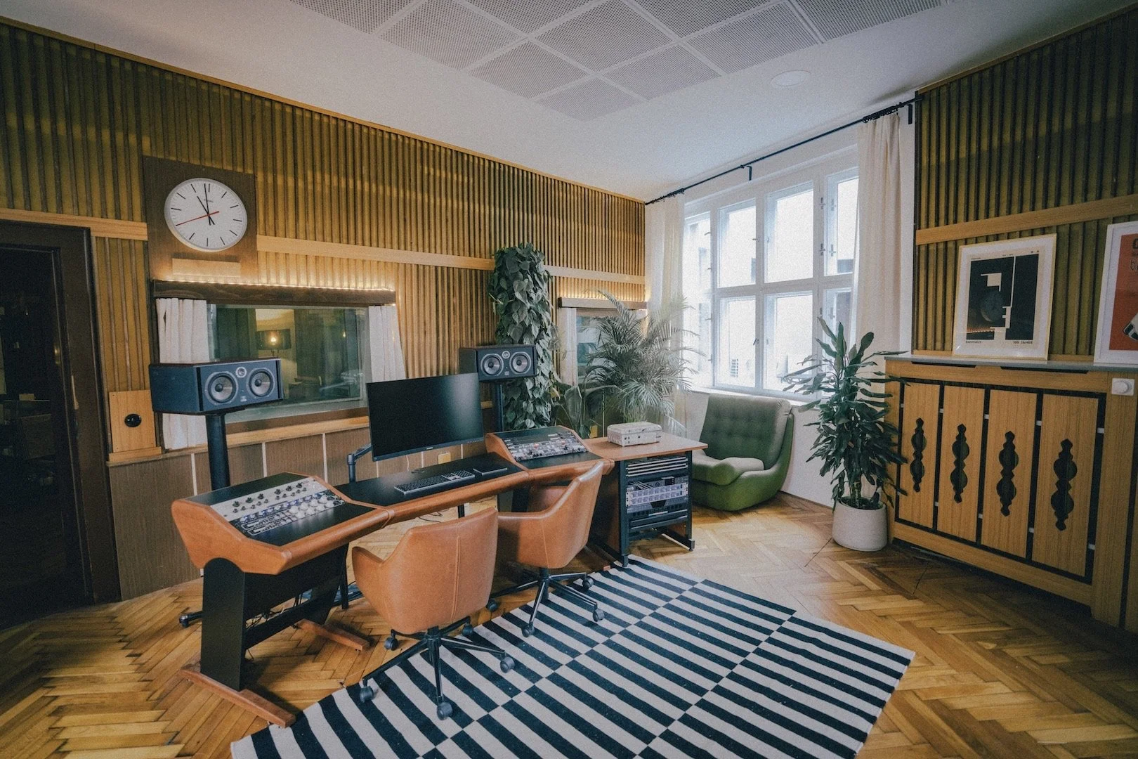 Music Mix &amp; Control Room