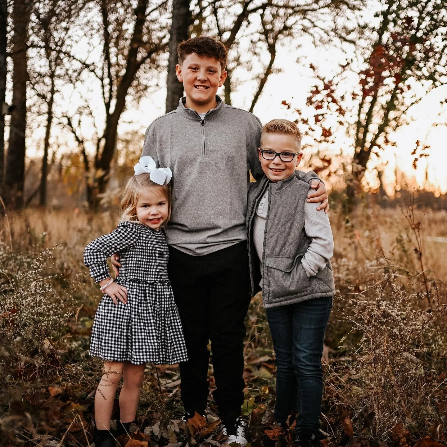 Hard to believe that days before this session there was snow on the ground.
 
Thankful to fit in another session with the fall colors and sunset &mdash; and even more thankful I was able to capture this family for another year 🖤🍂