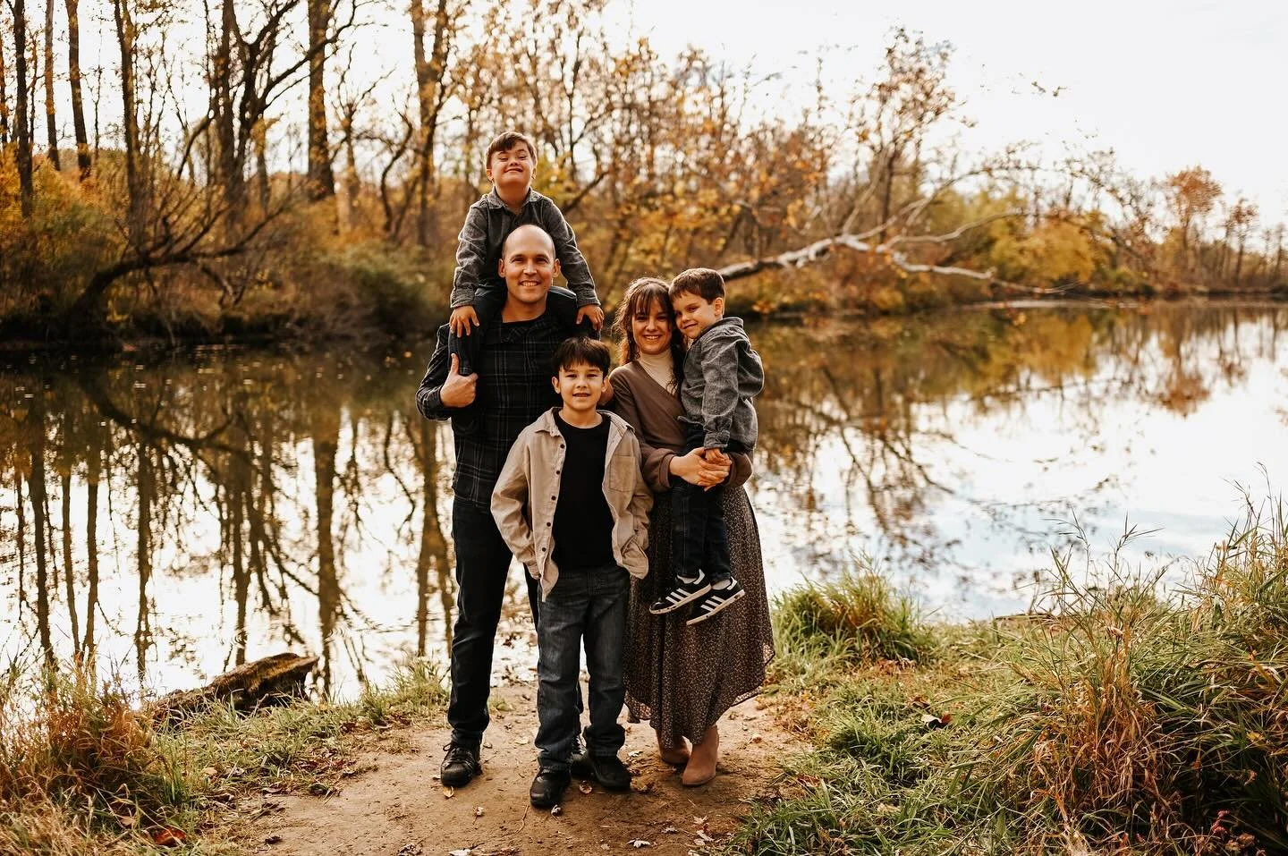 I wish fall would last forever- I can&rsquo;t get enough of these colors 🖤🍂