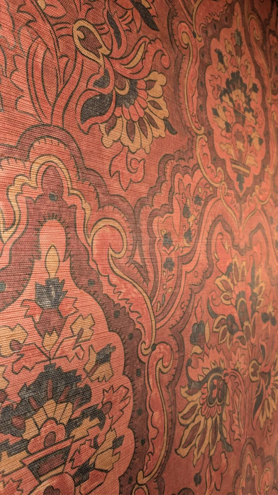 Chucks bar wallpaper.jpg