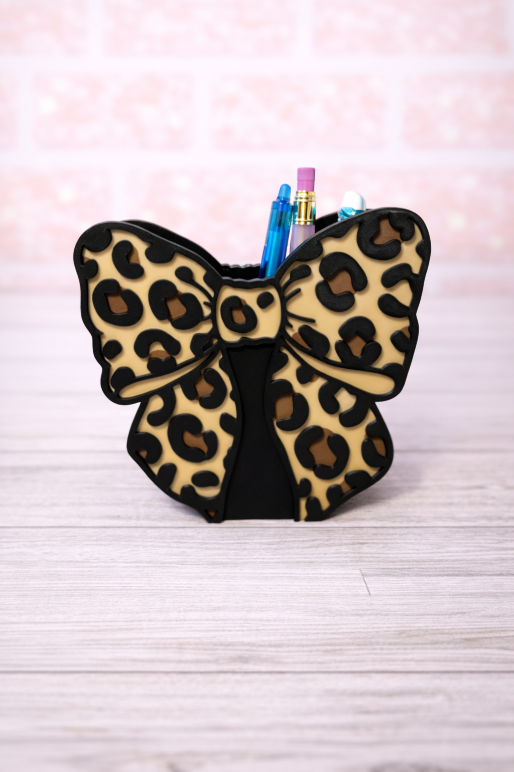 Leopard Bow Pen Holder