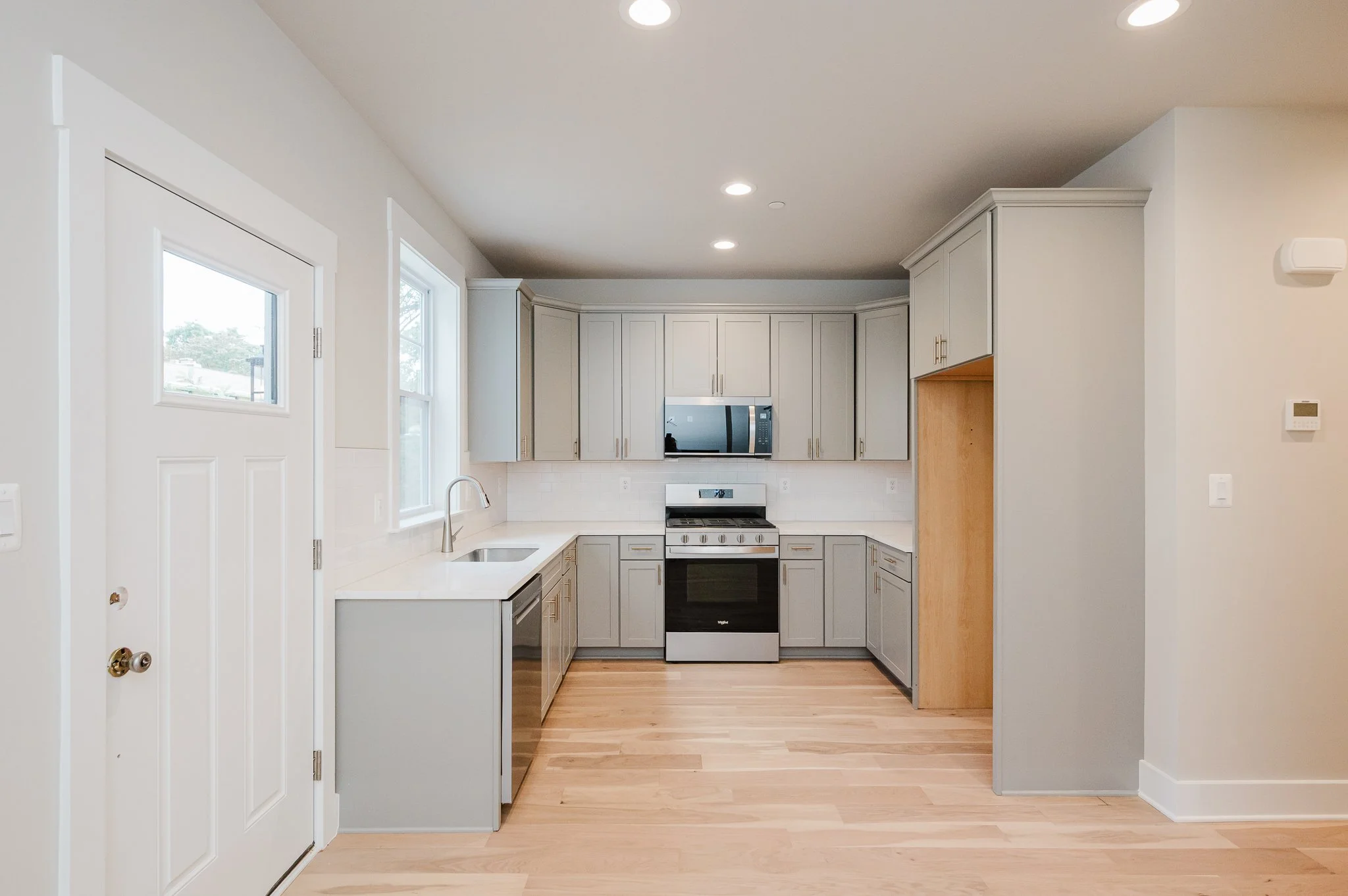 RP3 - 524_Red_Pump_Rd - ADU Kitchen 2.jpg