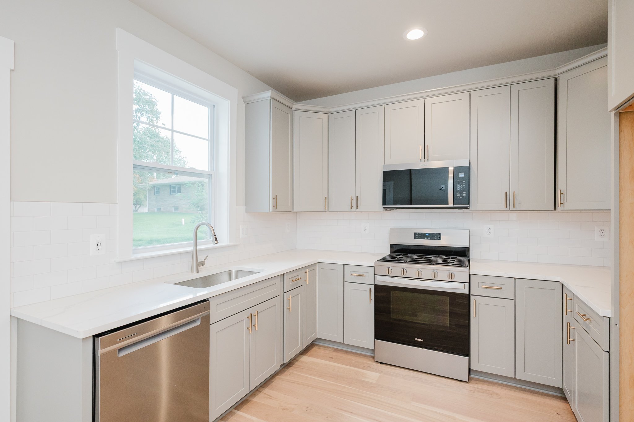 RP3 - 524_Red_Pump_Rd - ADU Kitchen 3.jpg