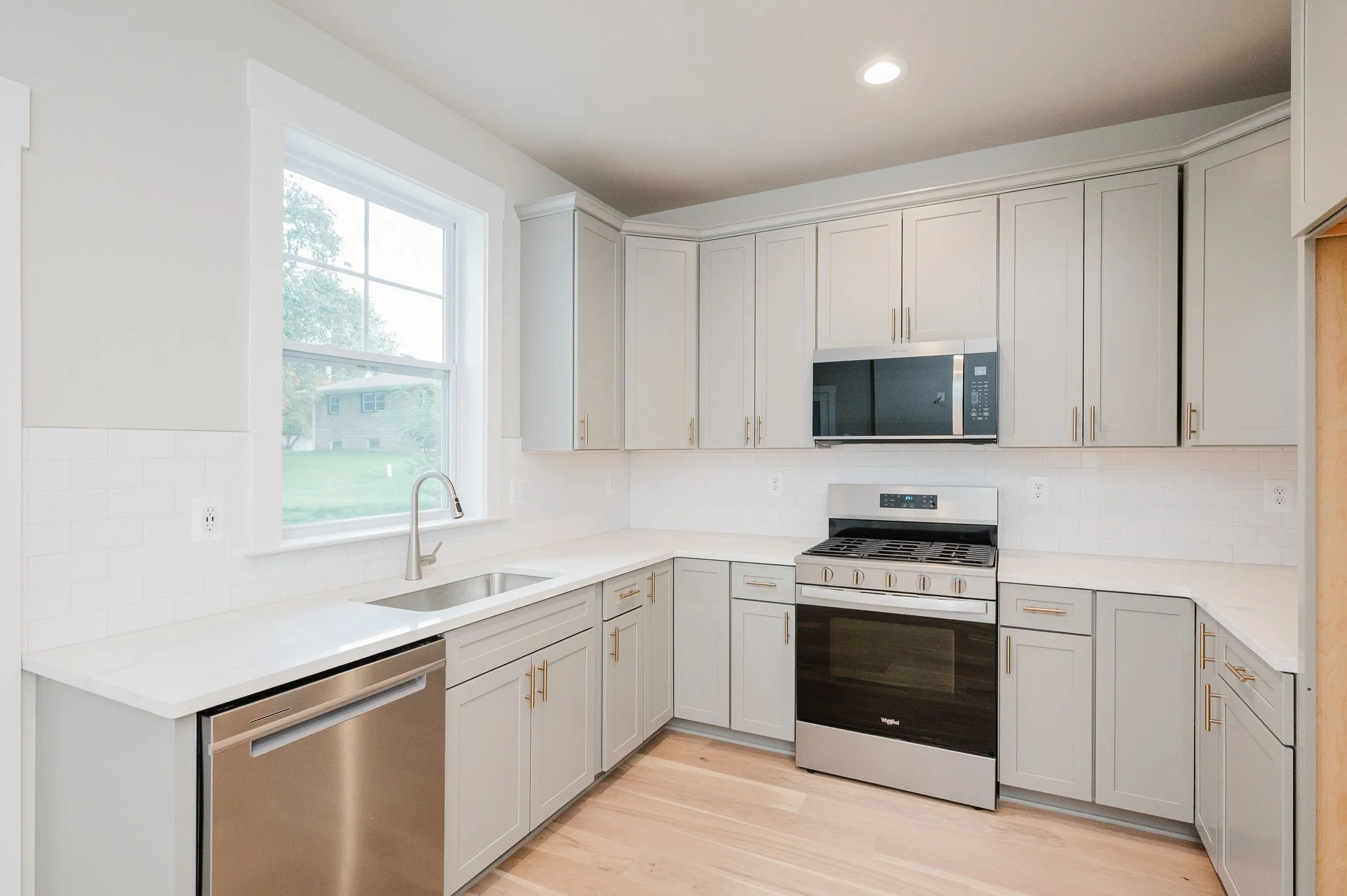 RP3 - 524_Red_Pump_Rd - ADU Kitchen 3.jpg