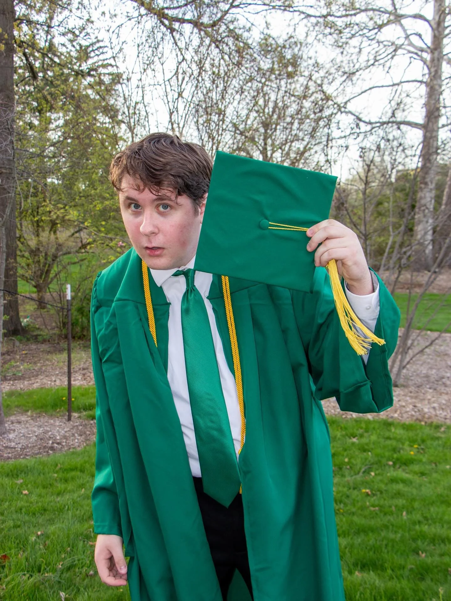 It&rsquo;s time to slam dunk your grad pics🏀🎓
Book your pics today at the link in bio!