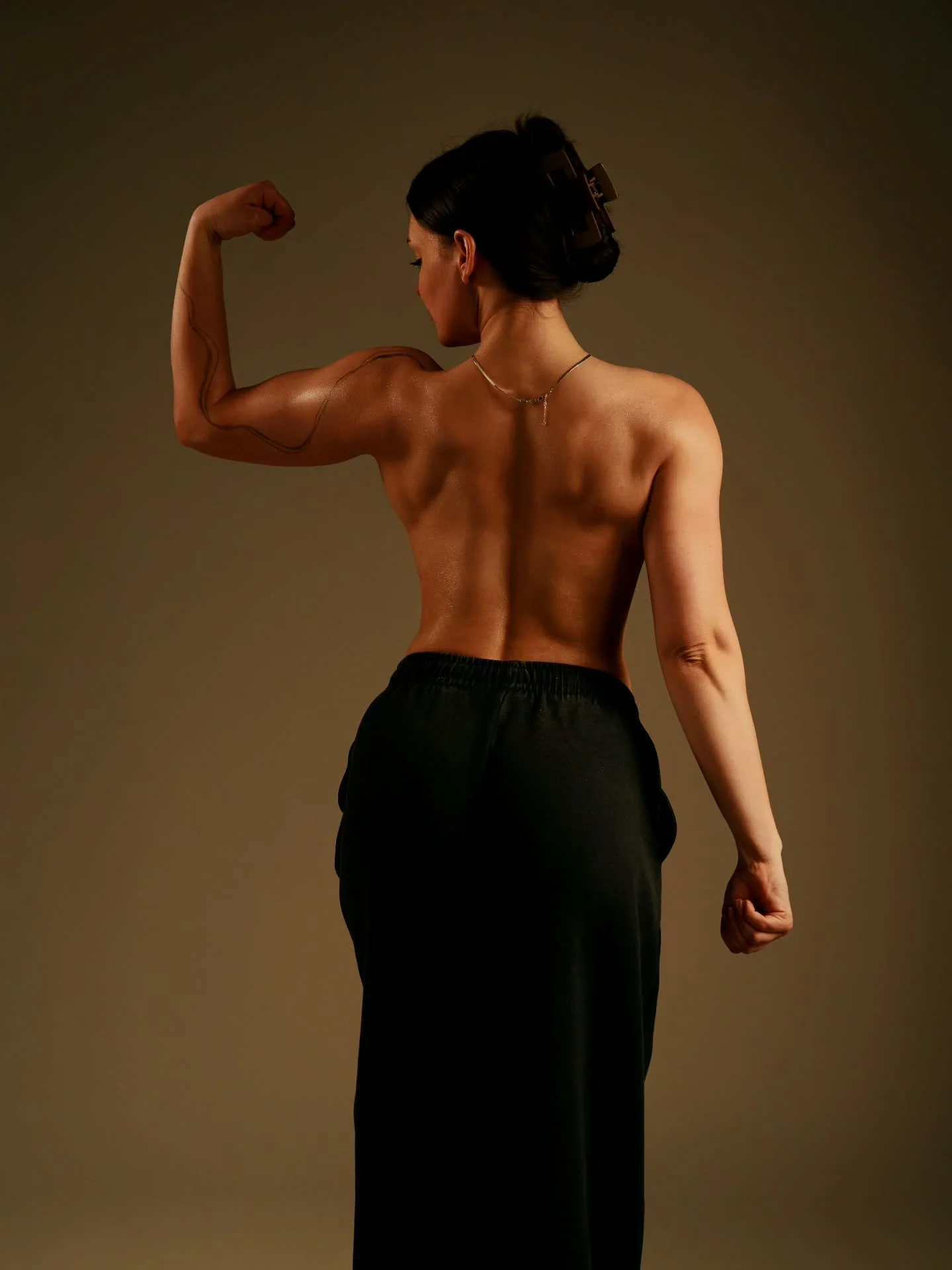 Feeling strong is so underrated...

#gym #model #modelshoot #fitness #gymmotivation