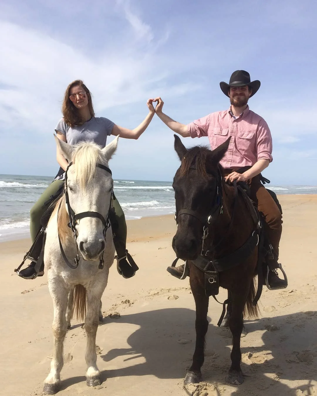 We LOVE riding on the beach! Won't you come join us?
#outerbanks #equineadventures #horsebackriding #visitnc #hatterasisland #visitobx #theouterbanksnc