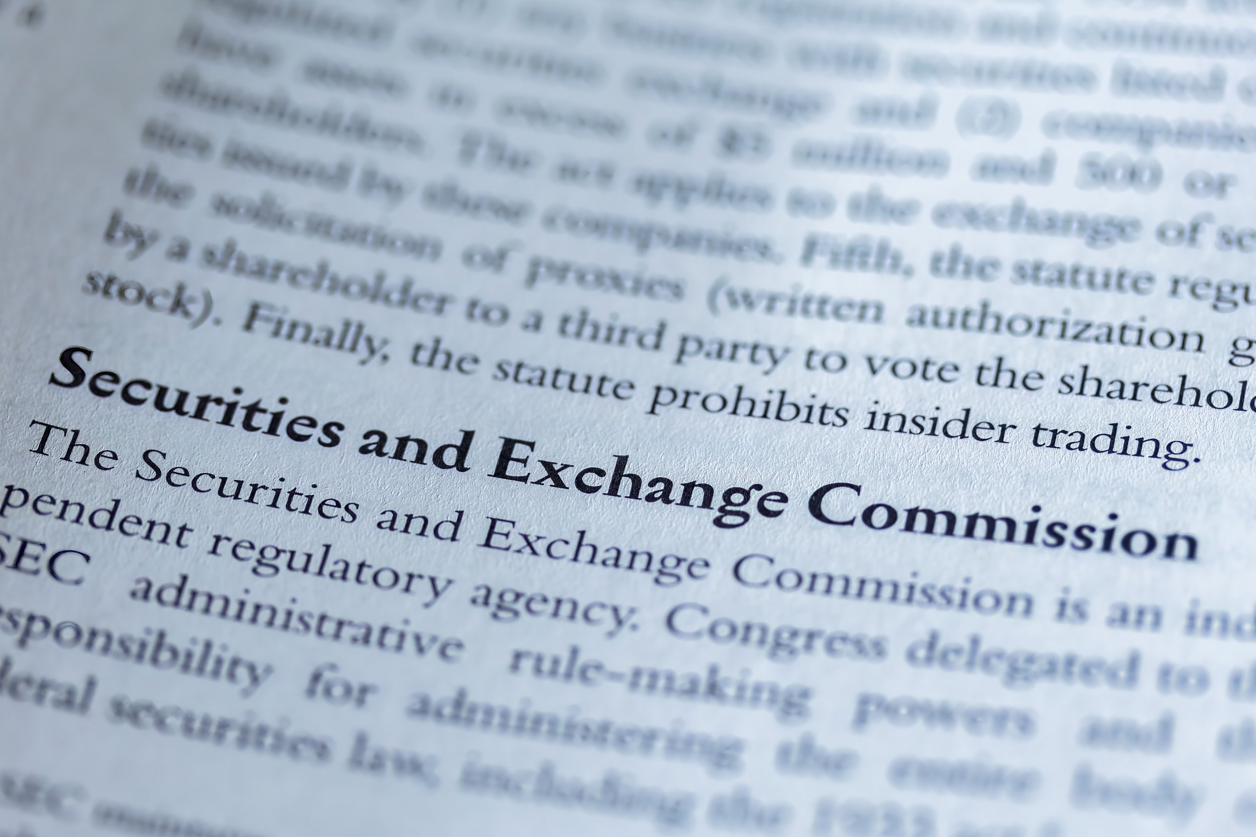 How GiGCXOs Can Help RIAs Avoid Fines for Misleading Communications