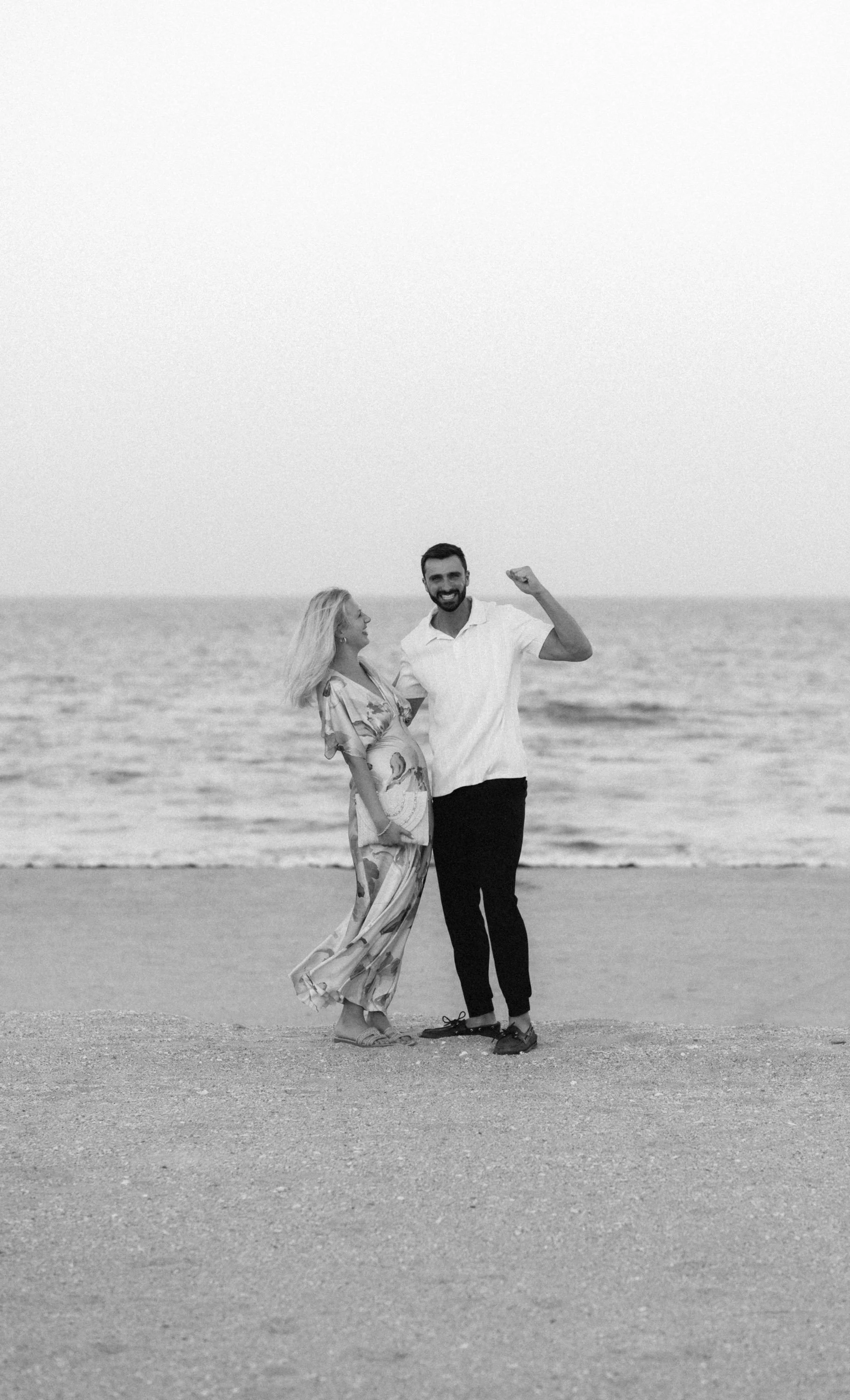 CarpioCaptures Proposal Photoshoot at 3 Par Restaurant, Palm Beach-08.jpg